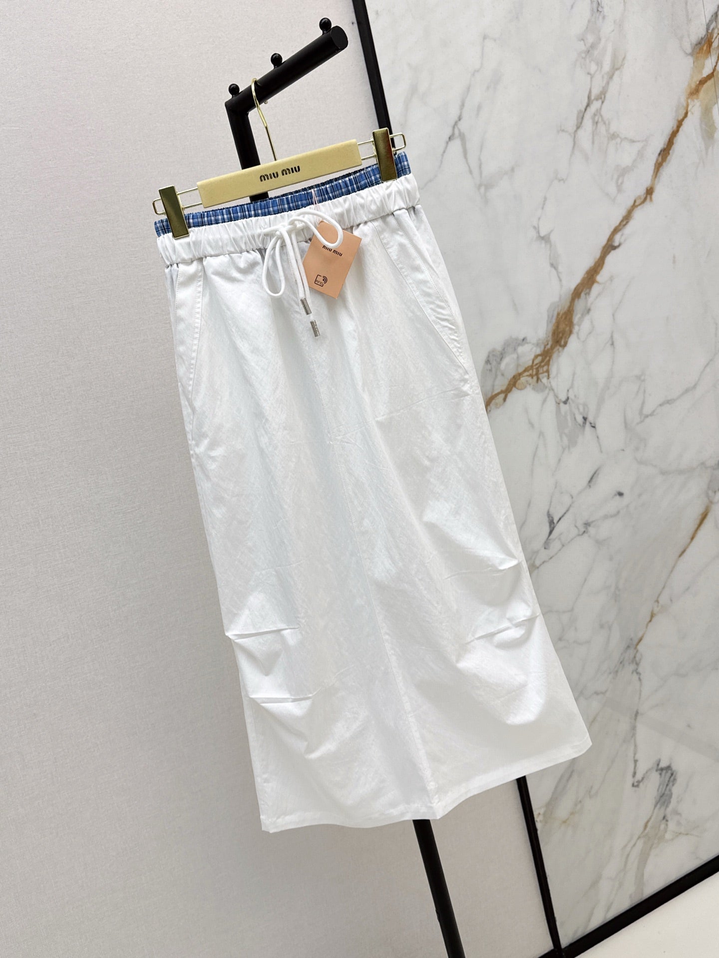 M*u 25ss drawstring waist midi skirt