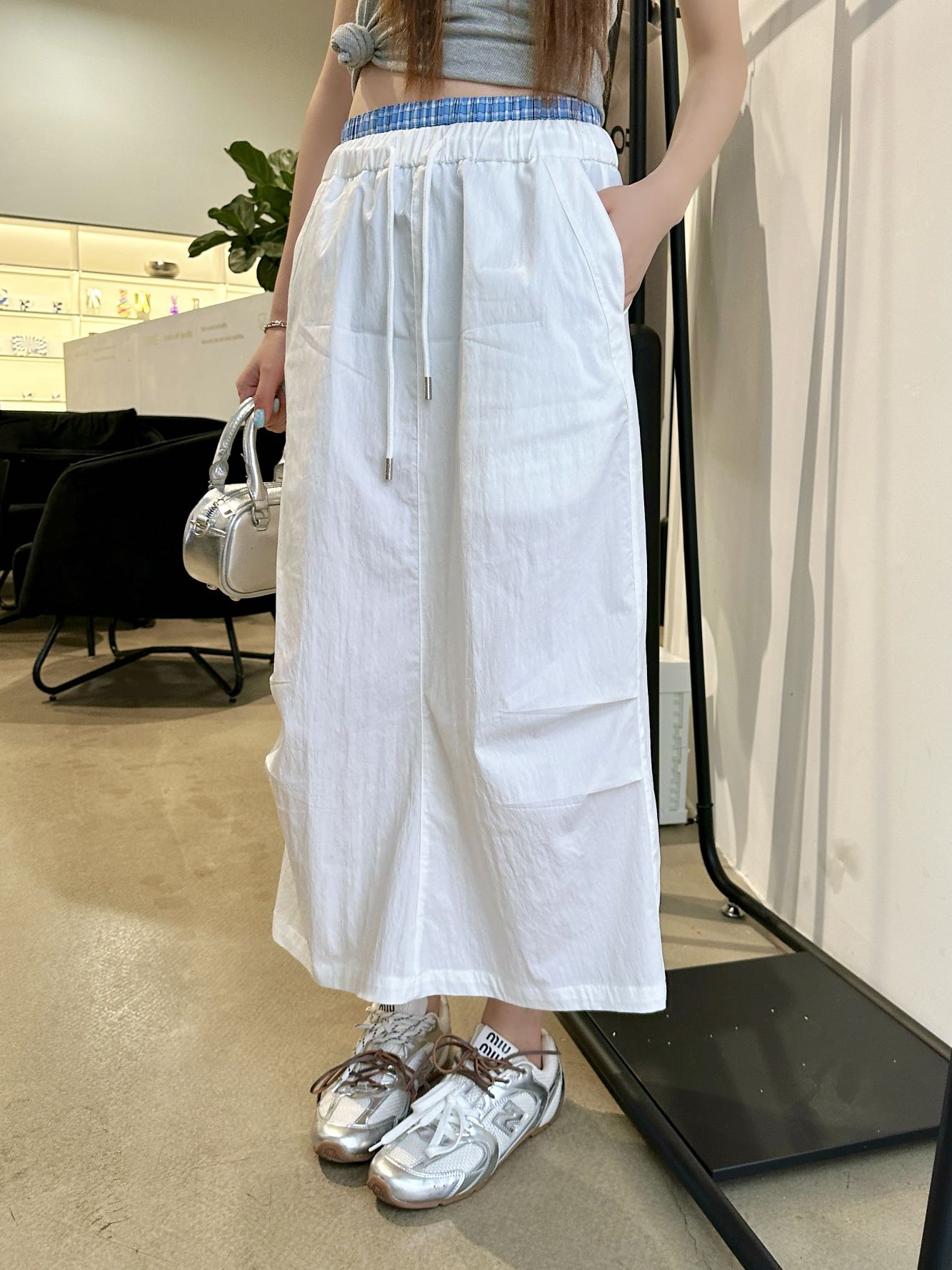 M*u 25ss drawstring waist midi skirt