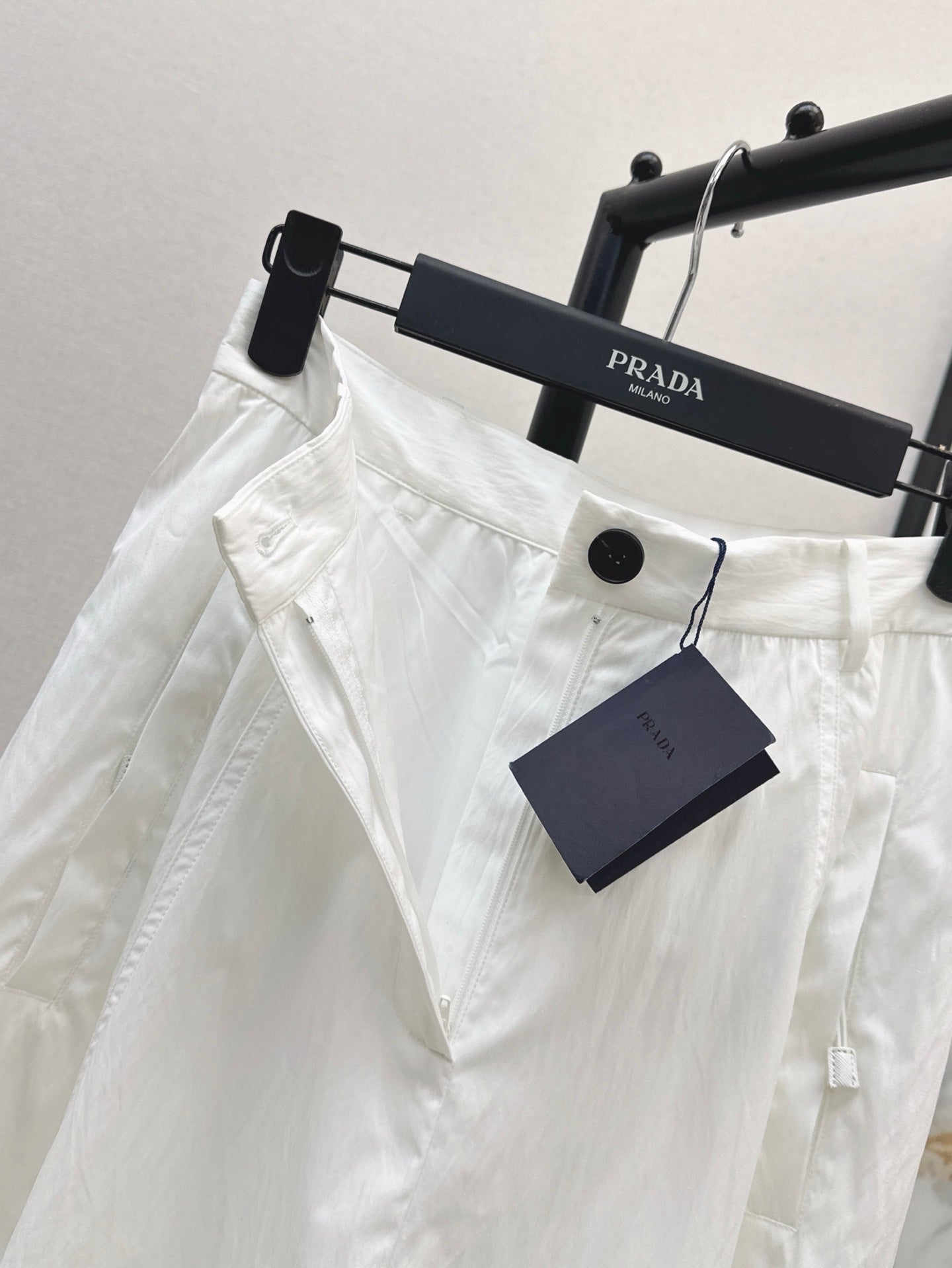 Pra* 25ss Long pleated flared skirt