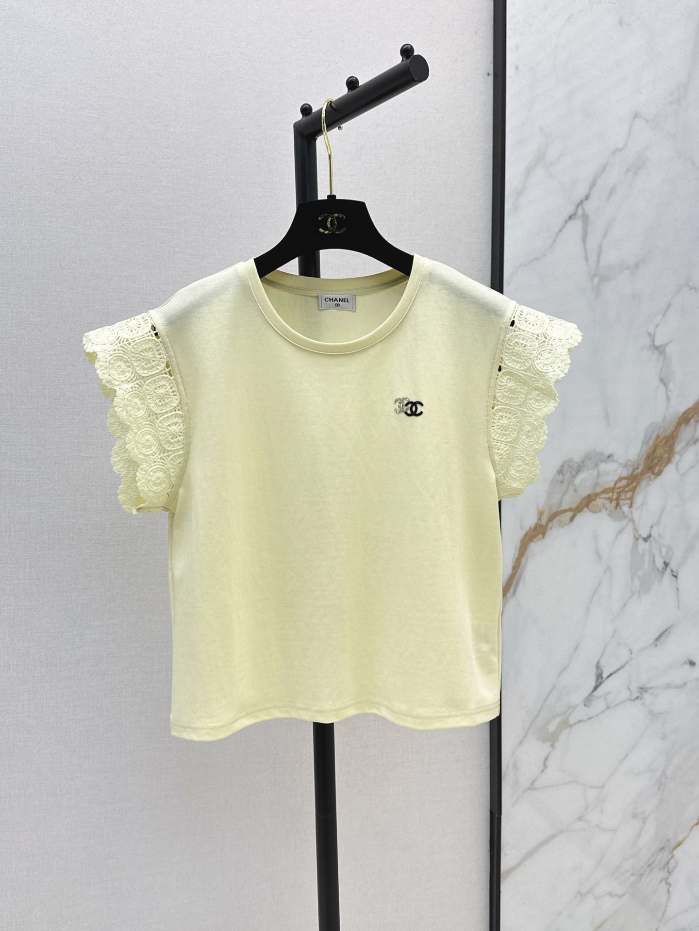 C*nel 25ss floral lace trim t-shirt