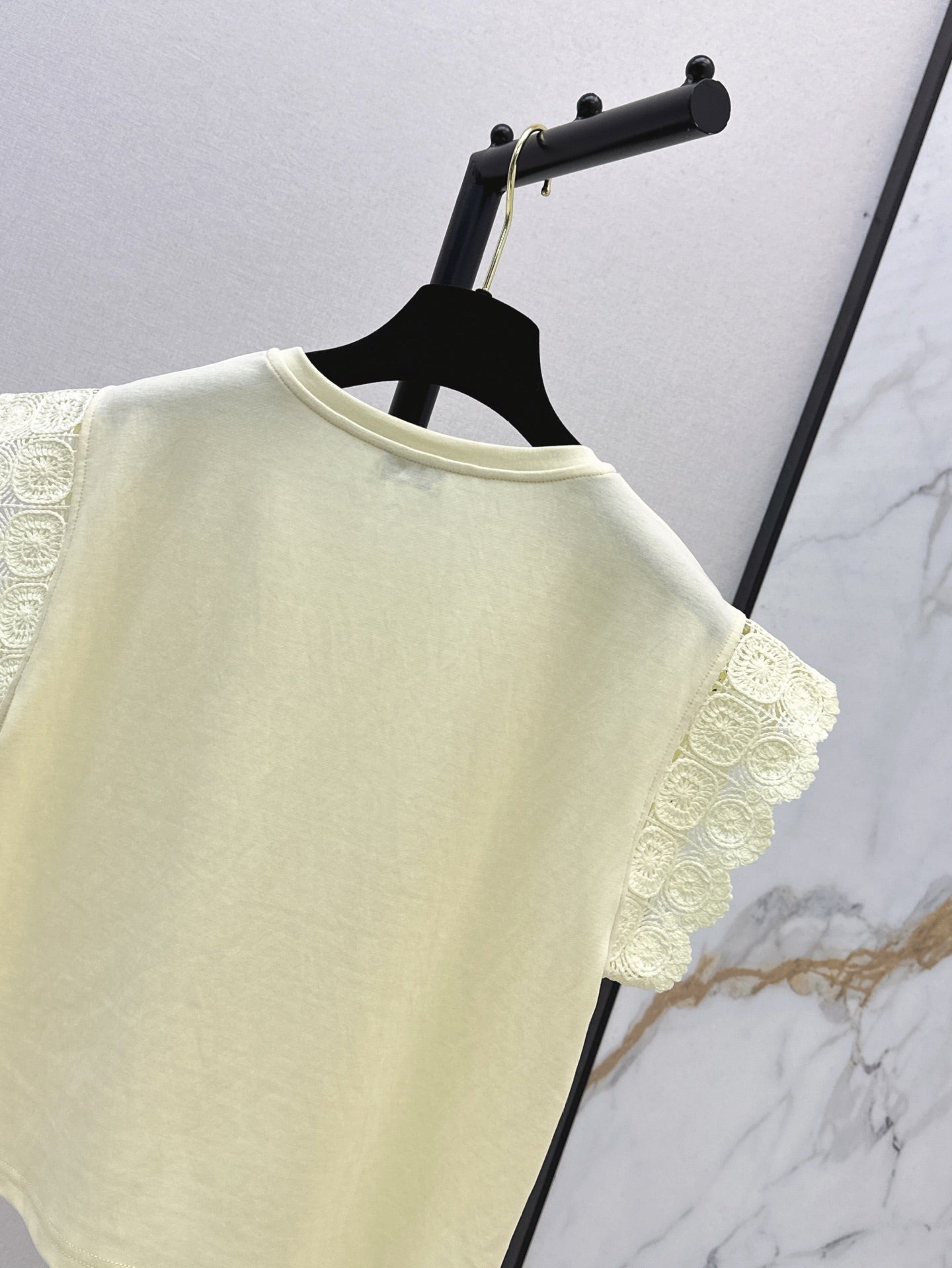 C*nel 25ss floral lace trim t-shirt