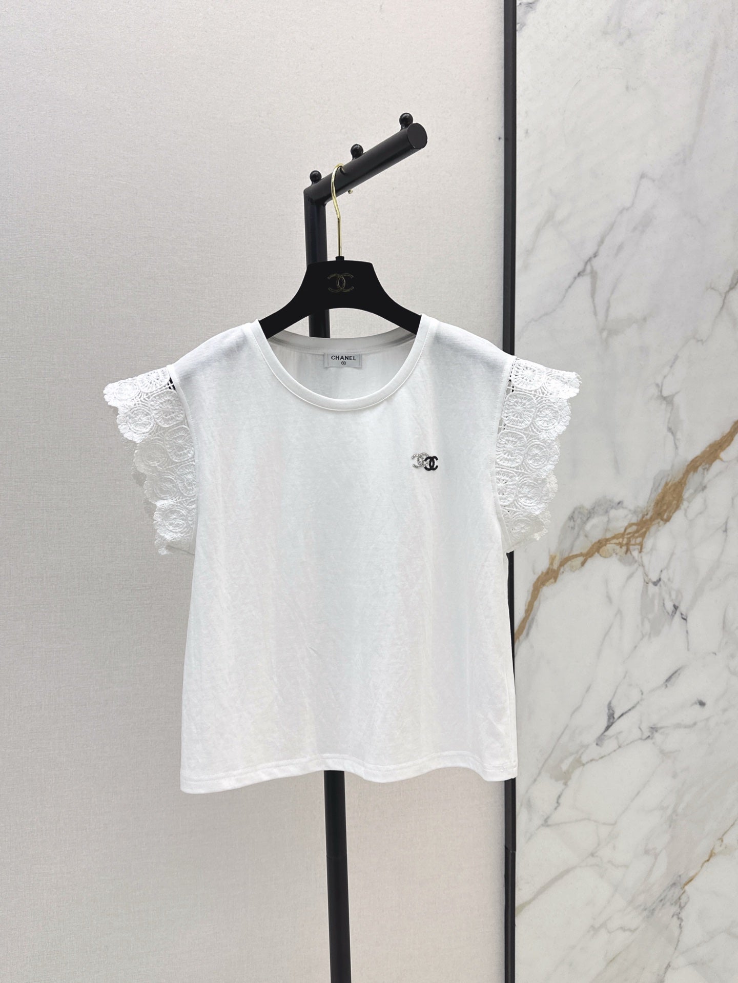 C*nel 25ss floral lace trim t-shirt