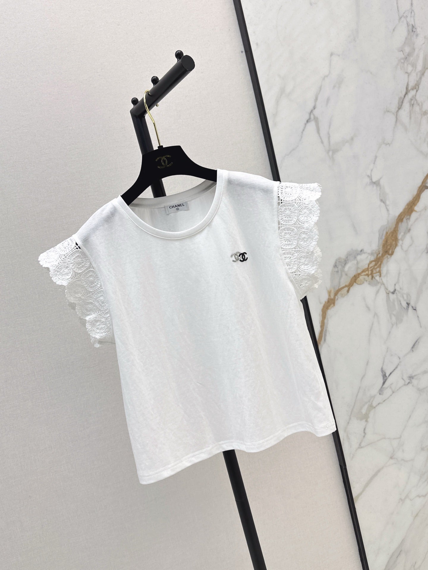 C*nel 25ss floral lace trim t-shirt