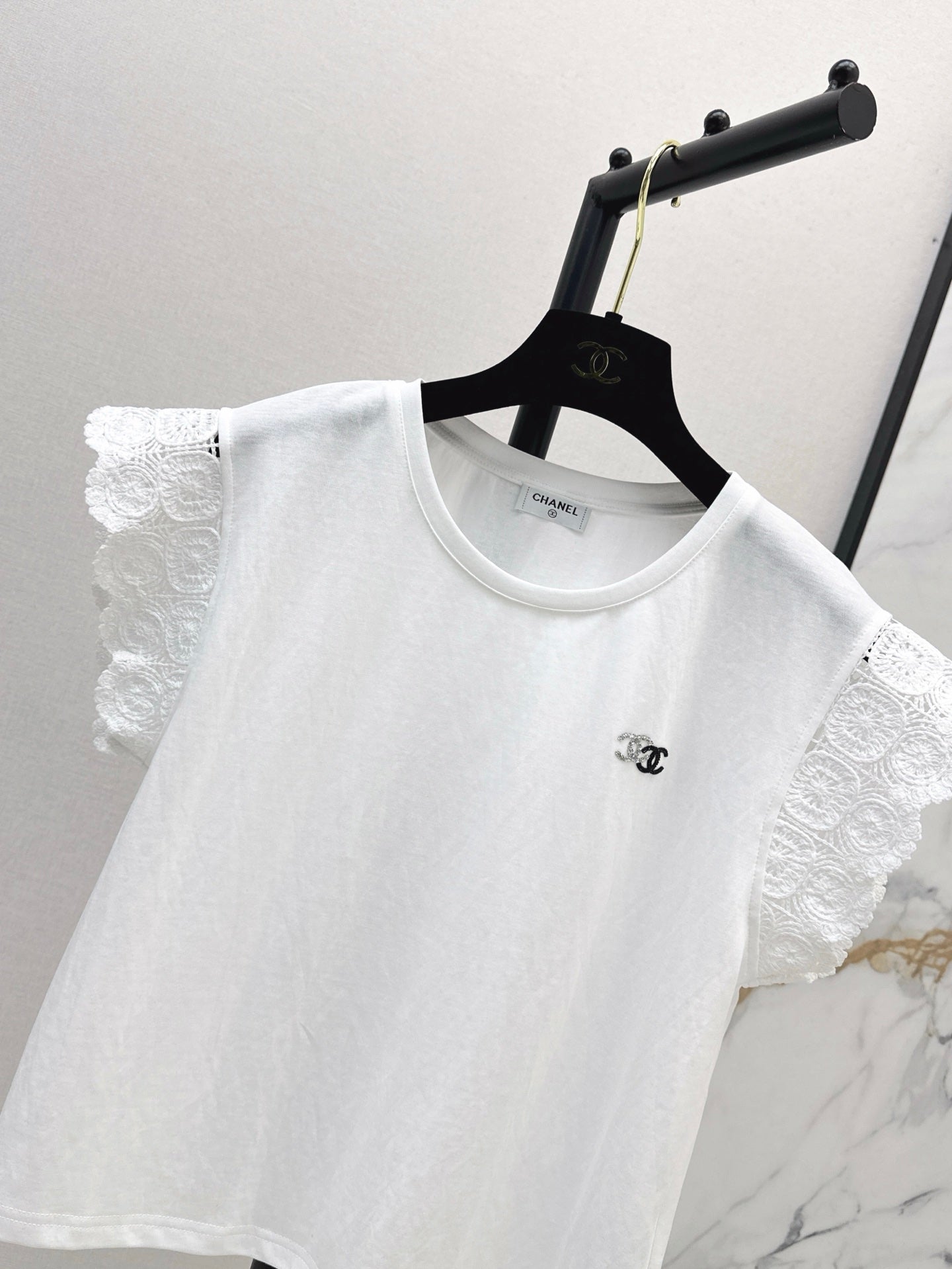 C*nel 25ss floral lace trim t-shirt
