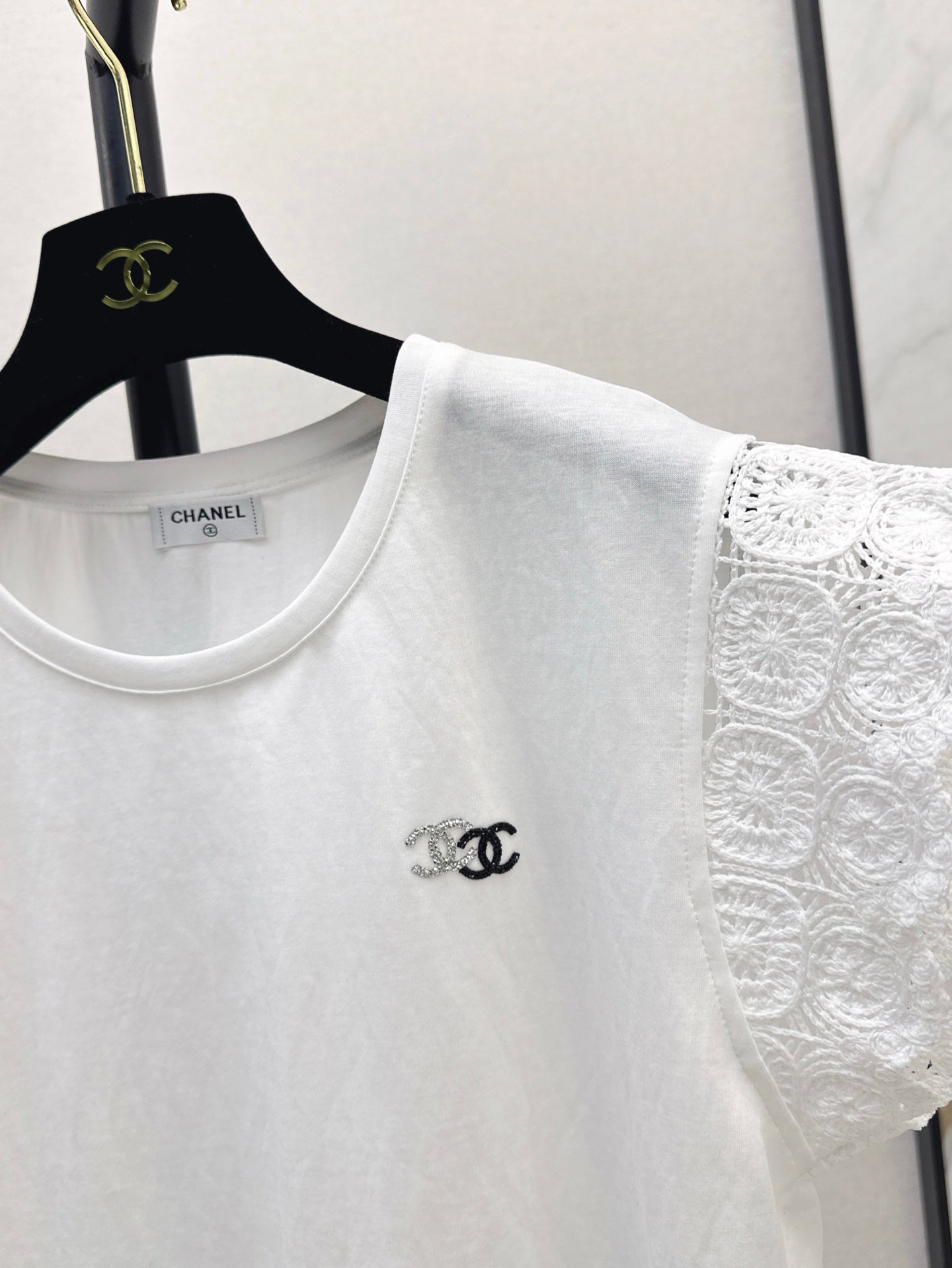 C*nel 25ss floral lace trim t-shirt