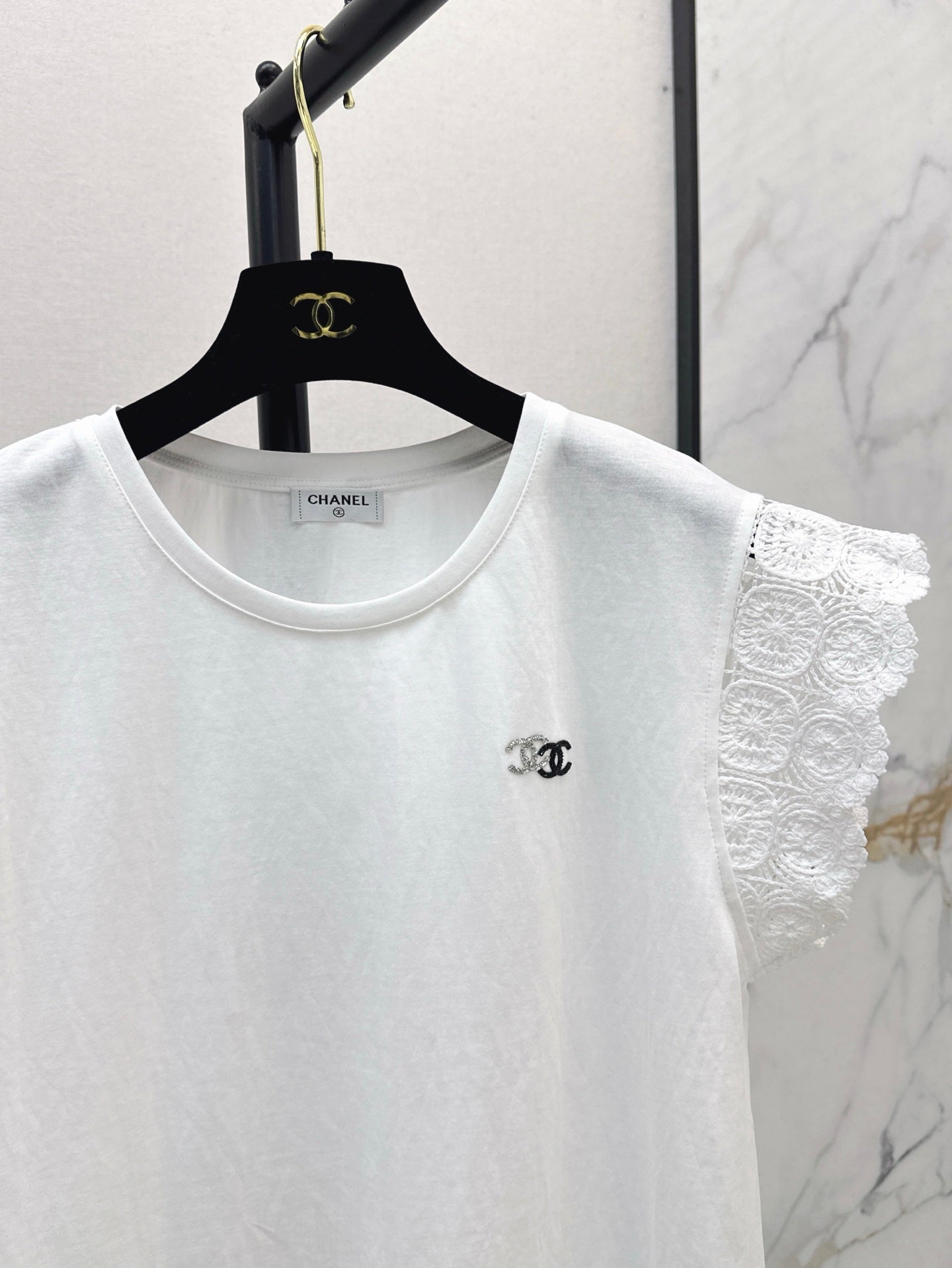 C*nel 25ss floral lace trim t-shirt