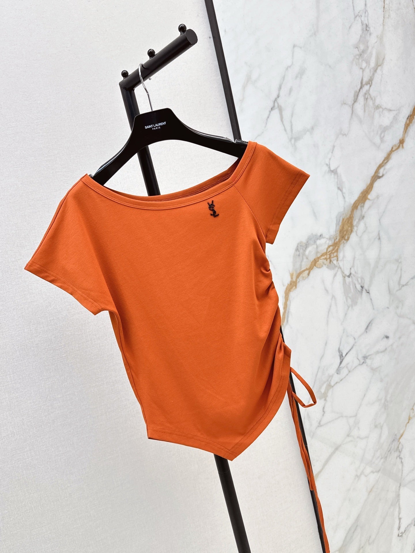 YS* 25ss Off-shoulder top