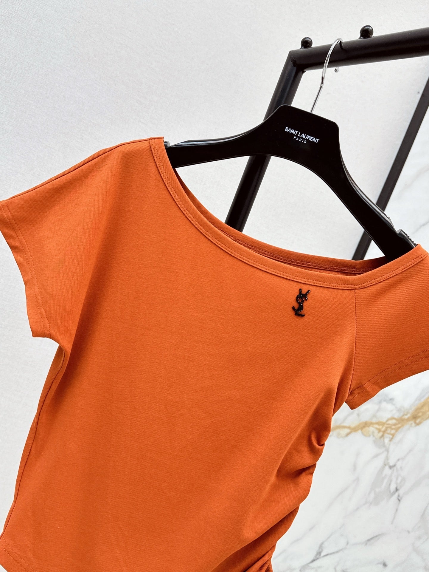 YS* 25ss Off-shoulder top