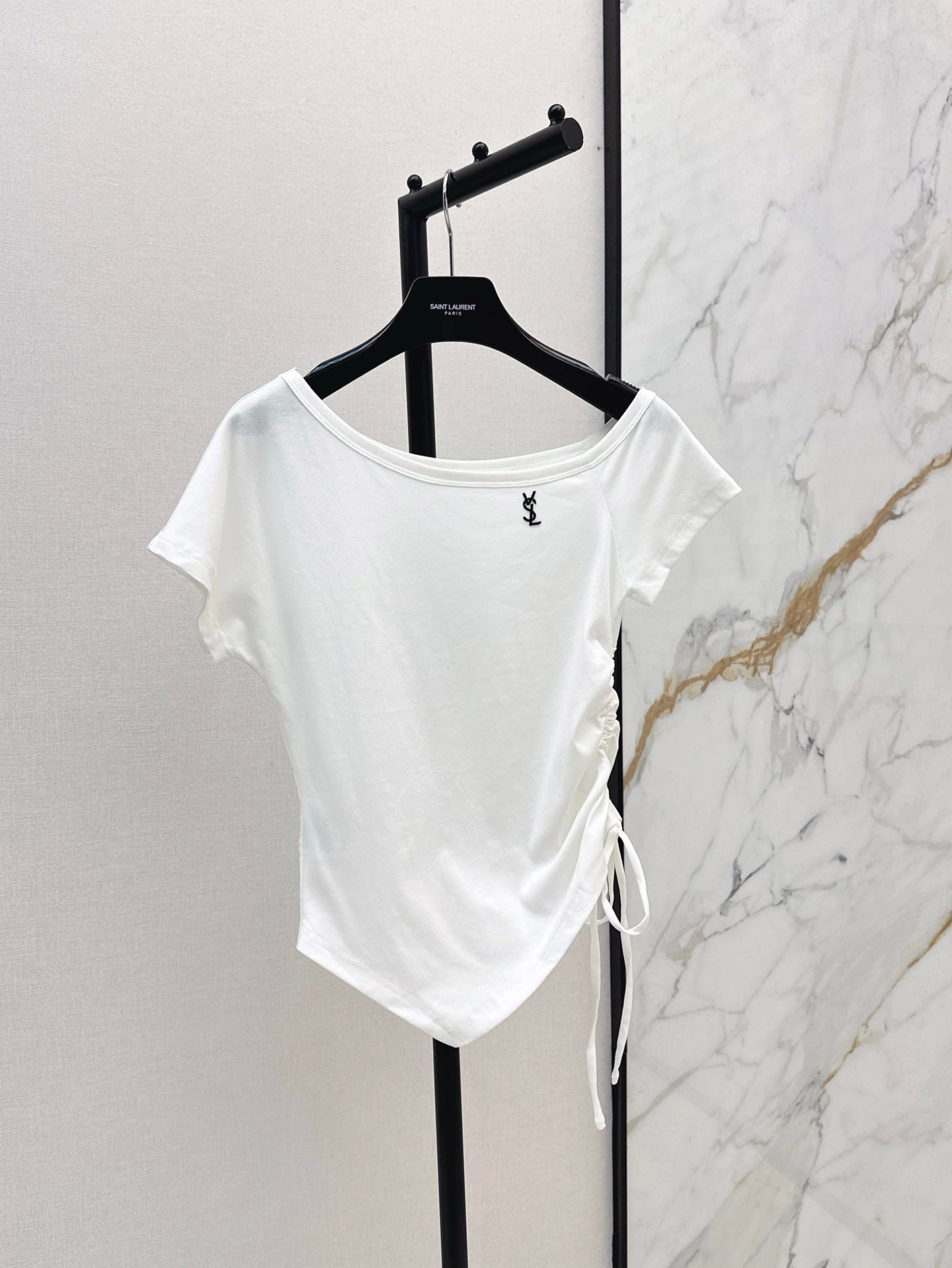 YS* 25ss Off-shoulder top