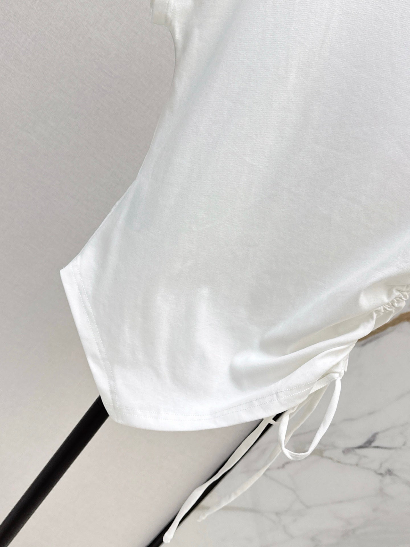 YS* 25ss Off-shoulder top