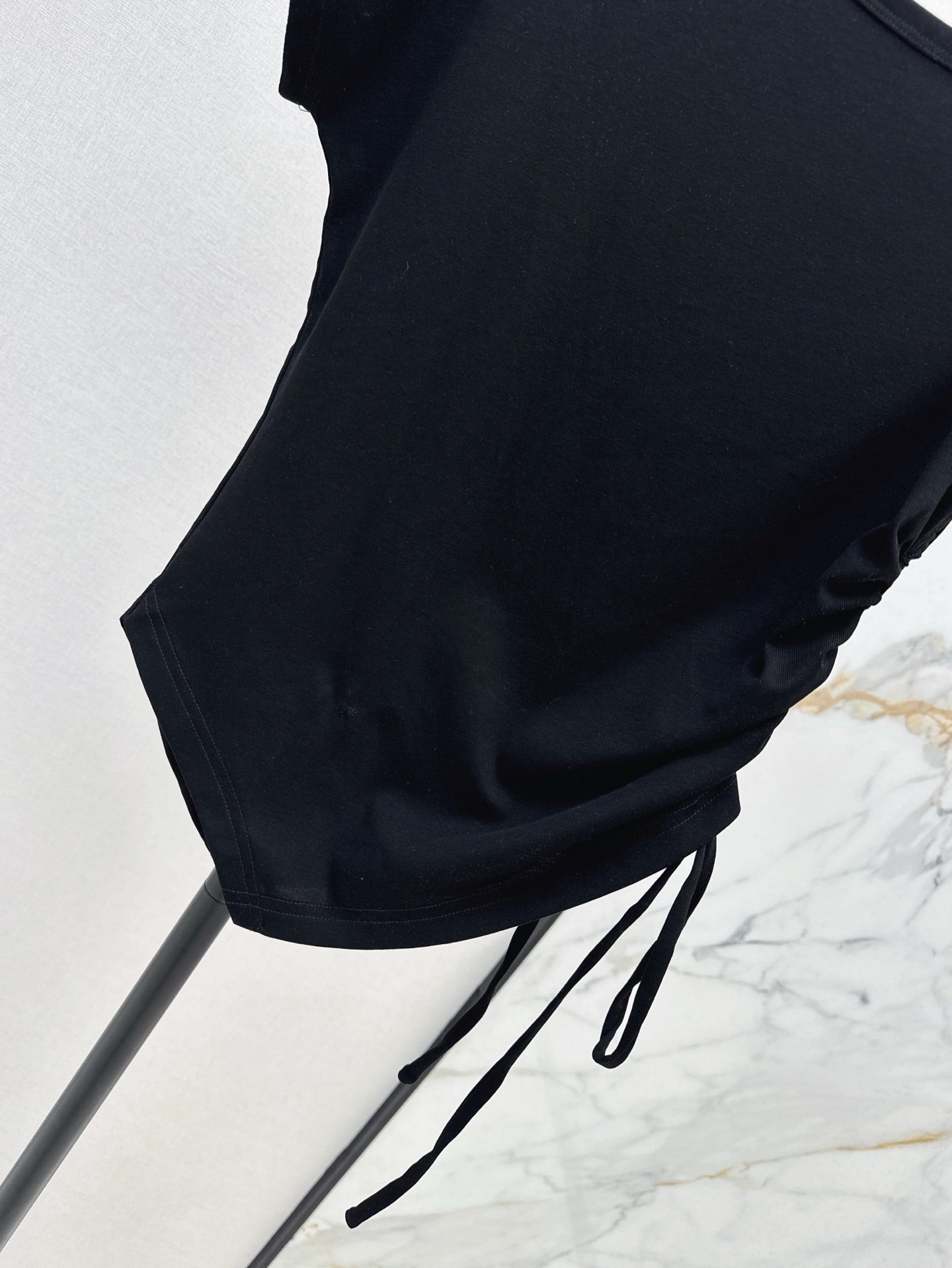 YS* 25ss Off-shoulder top