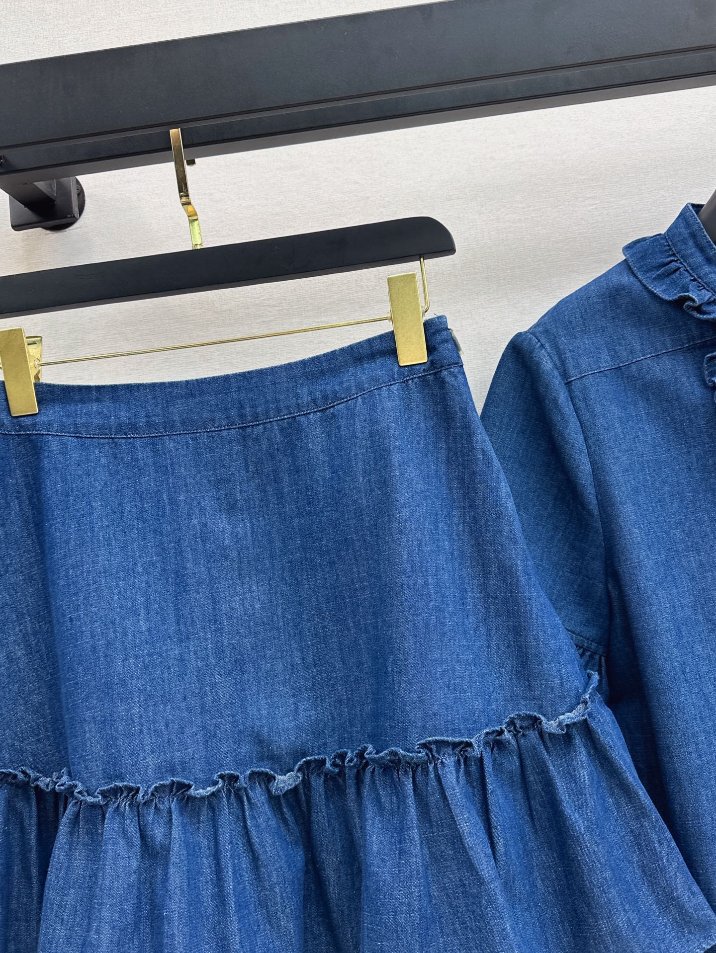 Valen* 25ss ruffiled denim shirt and mini skirt set