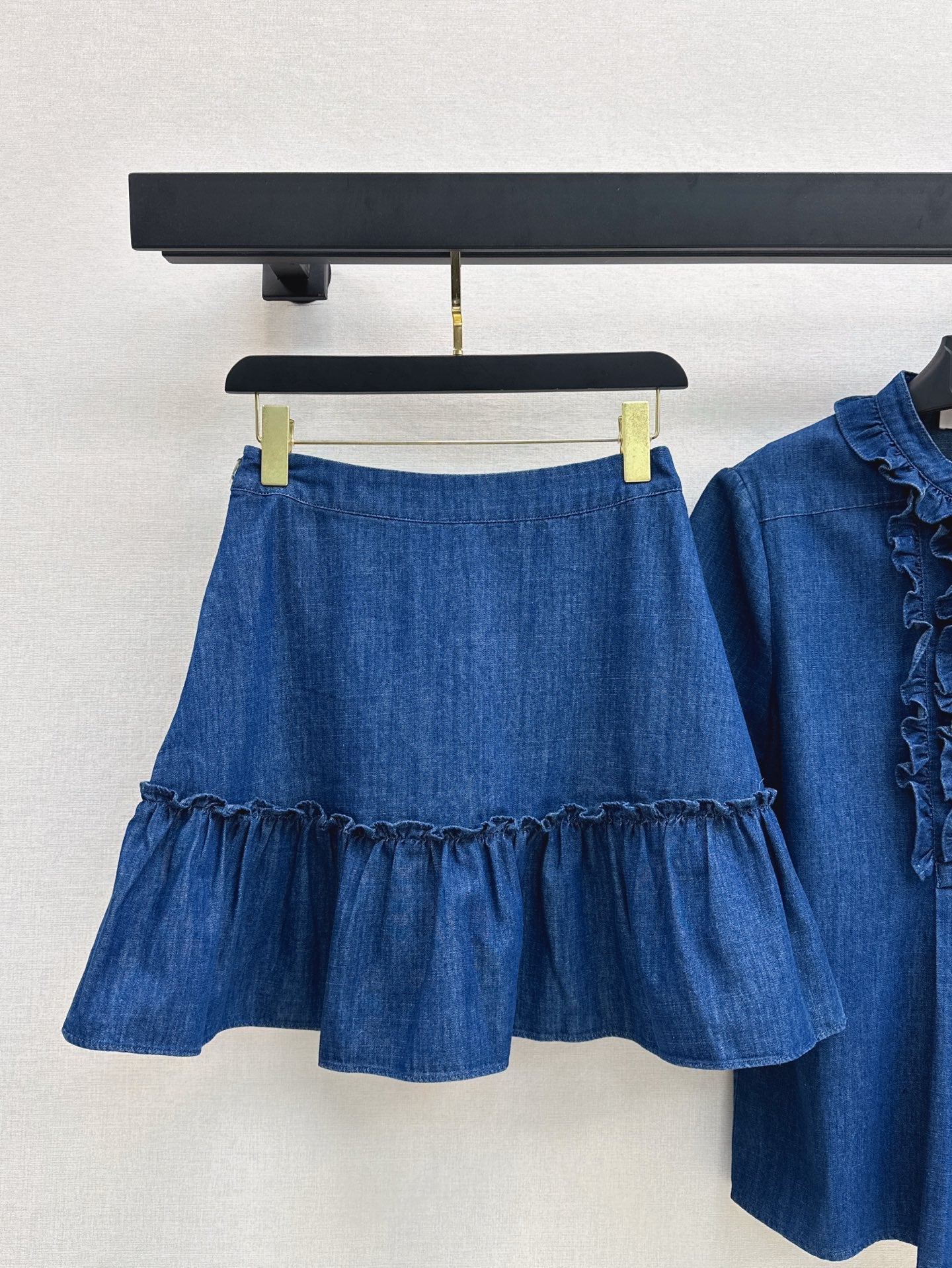 Valen* 25ss ruffiled denim shirt and mini skirt set