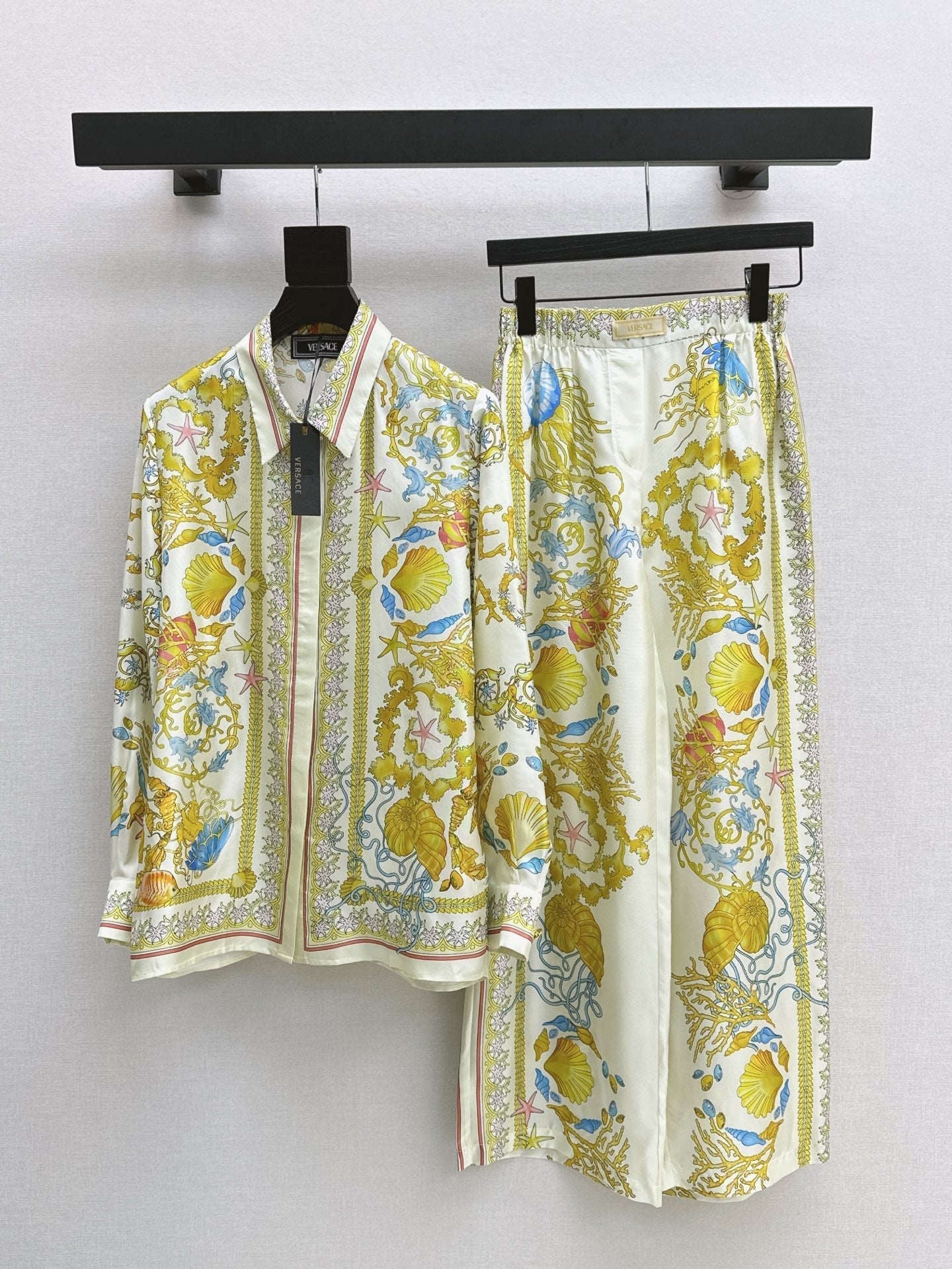 Versa* 25ss Barocco silk shirt