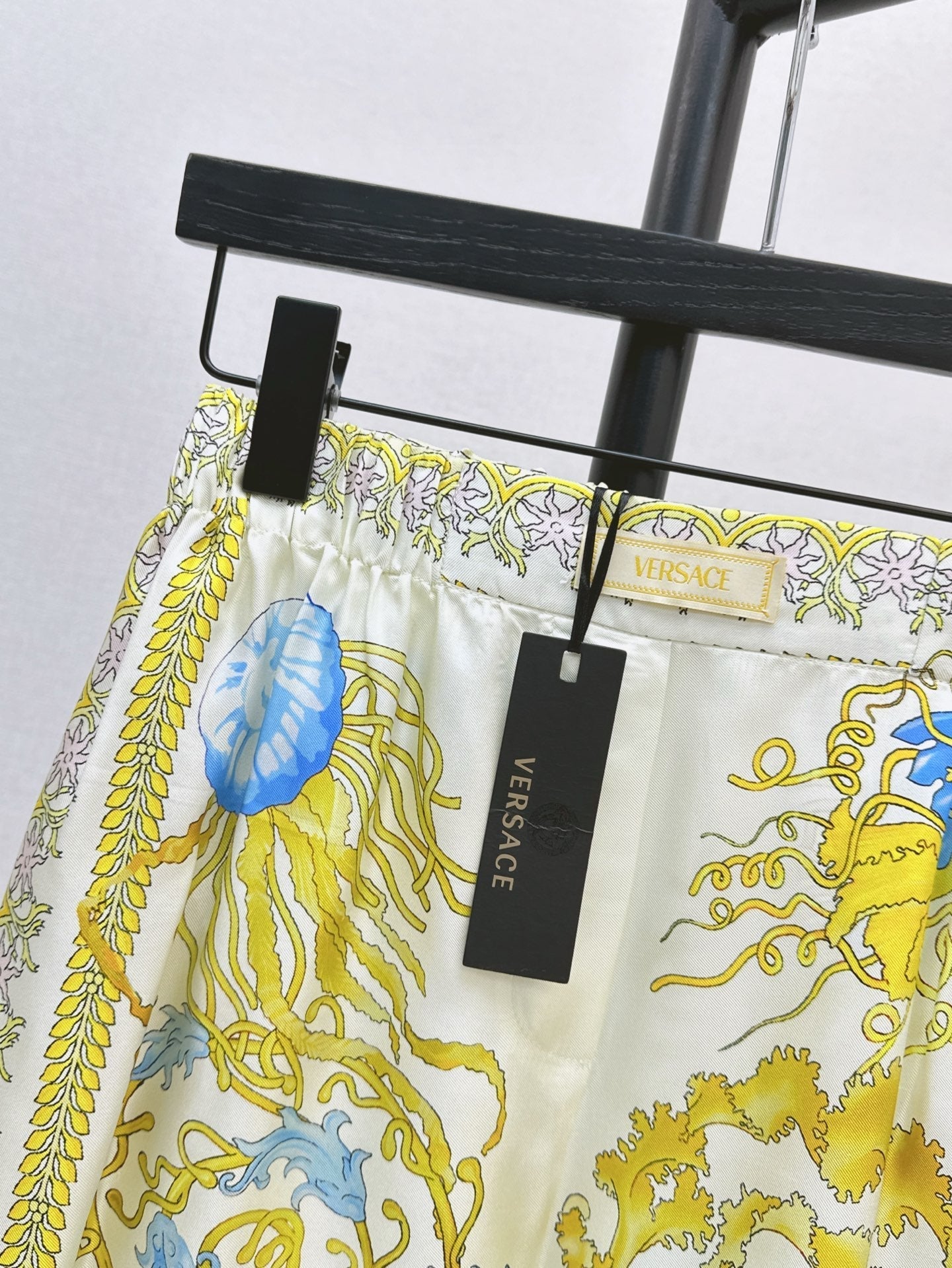 Versa* 25ss Barocco Silk Pants