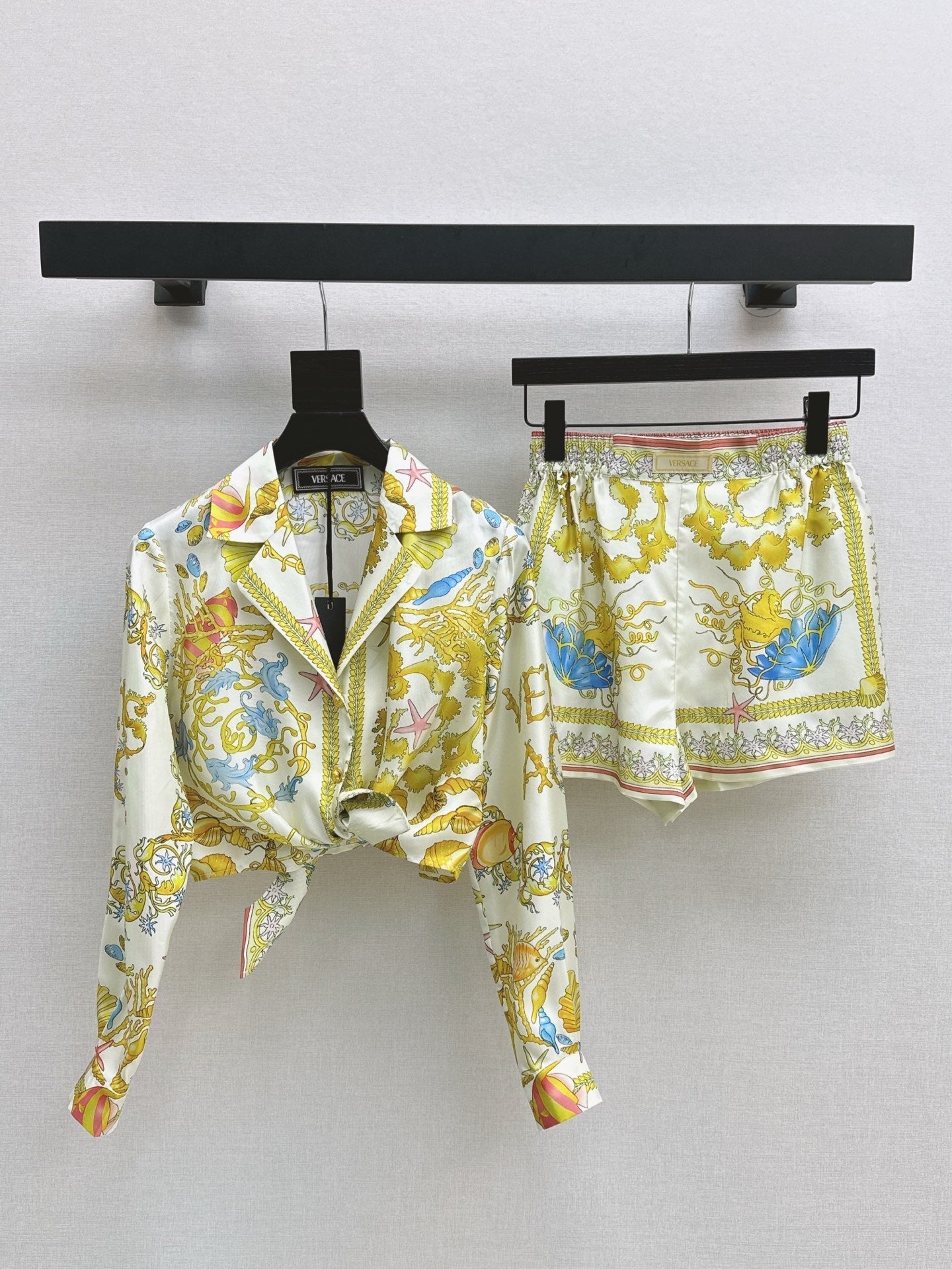 Versa* 25ss Barocco Silk Shorts