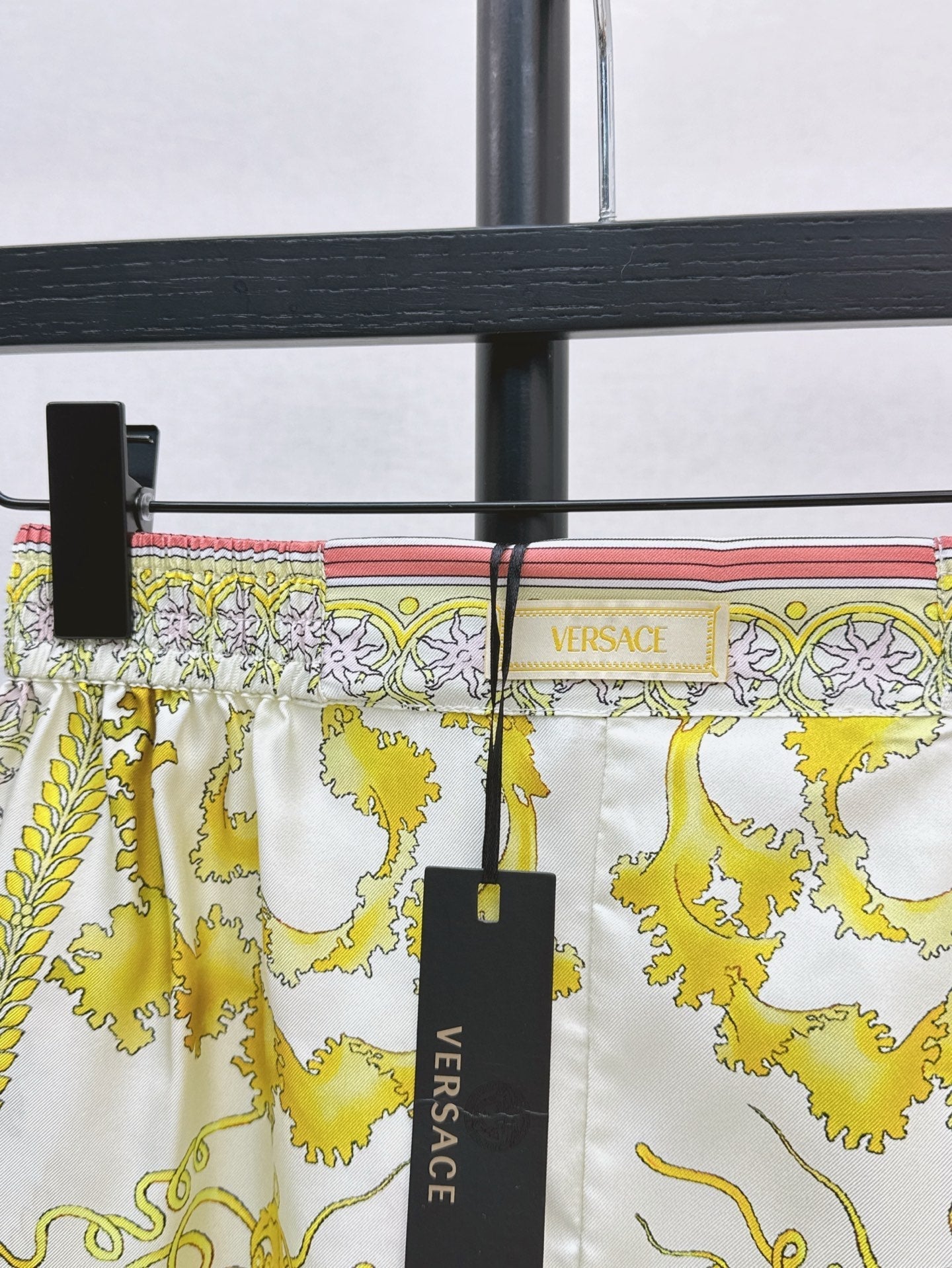 Versa* 25ss Barocco Silk Shorts