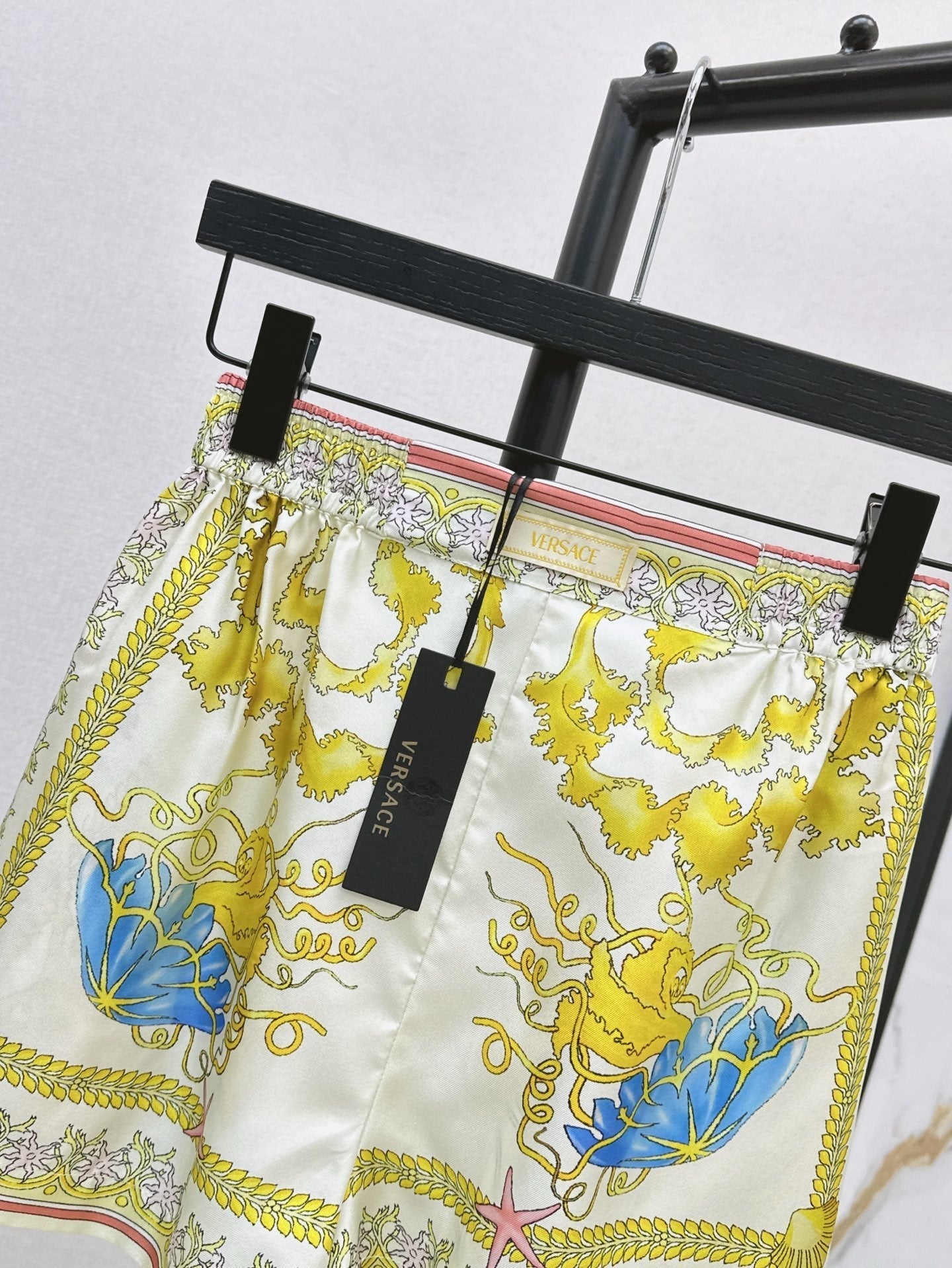 Versa* 25ss Barocco Silk Shorts