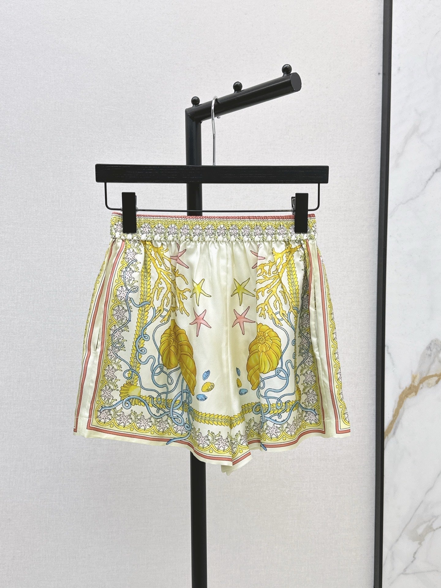 Versa* 25ss Barocco Silk Shorts