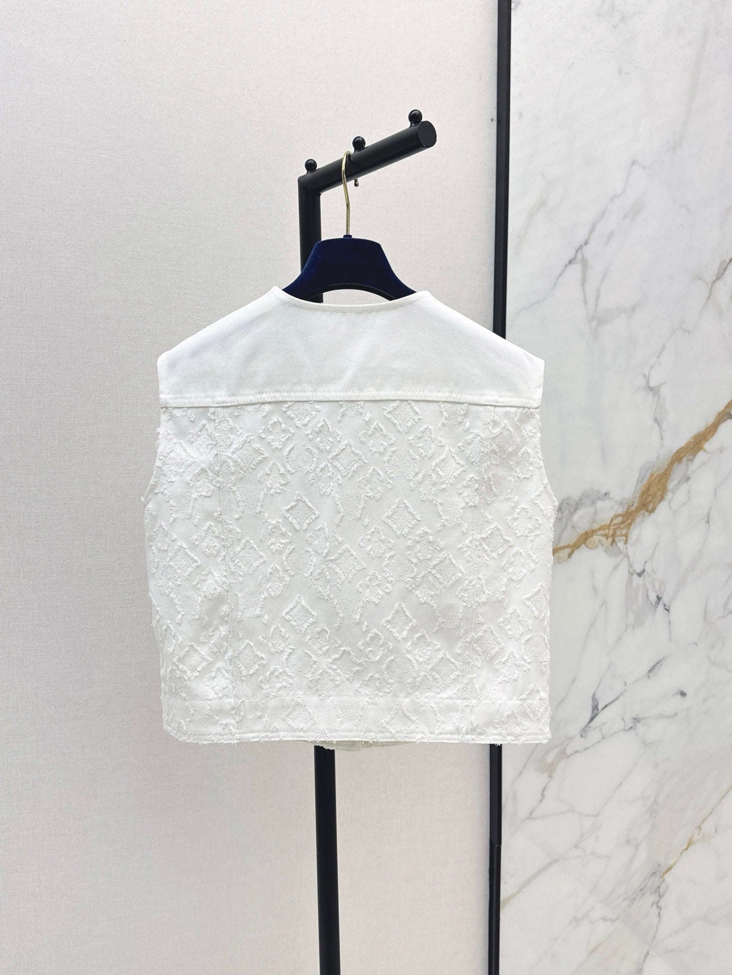 Loui* 25ss monogram jacquard denim vest