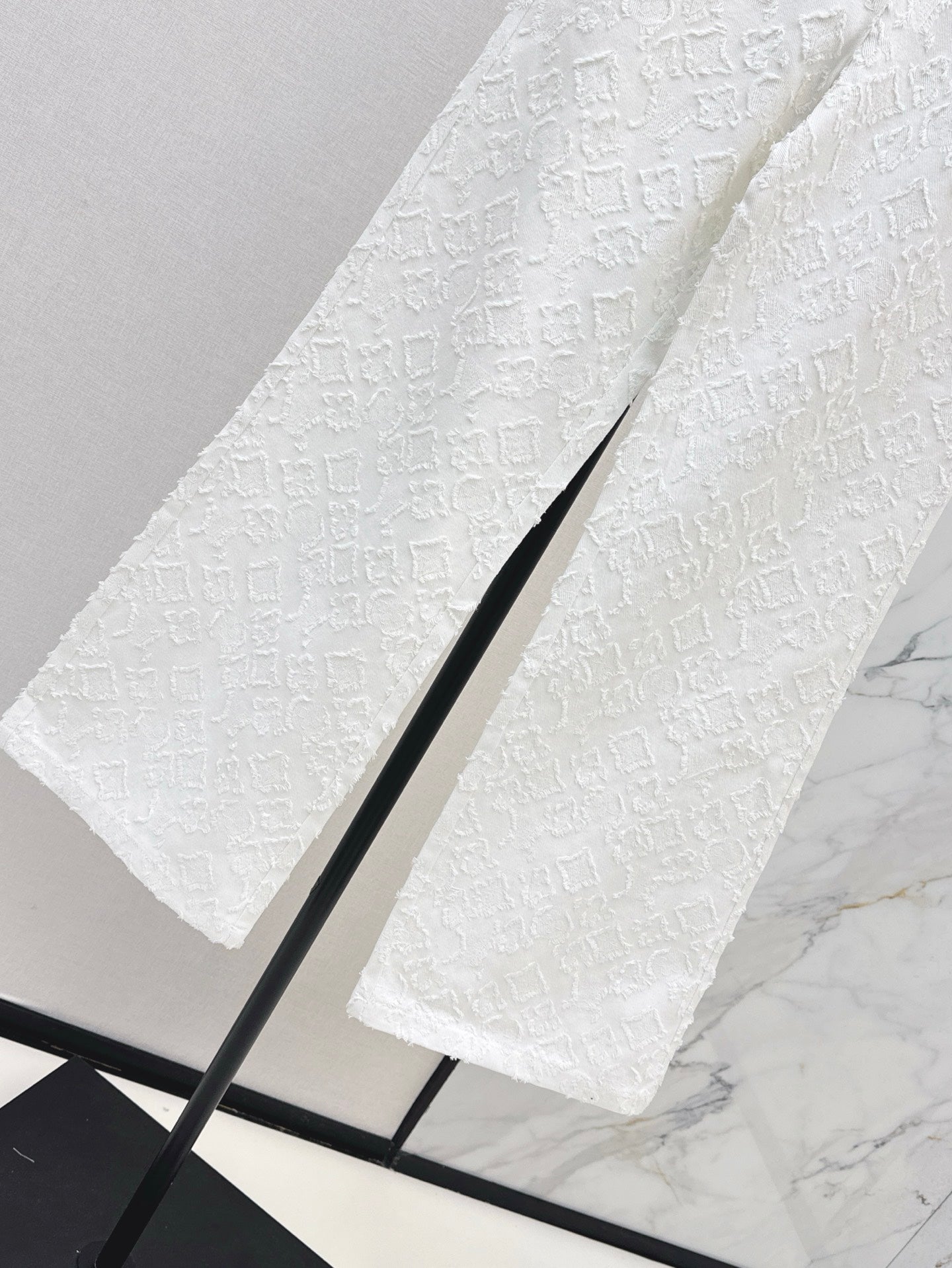 Loui* 25ss monogram jacquard straight denim pants