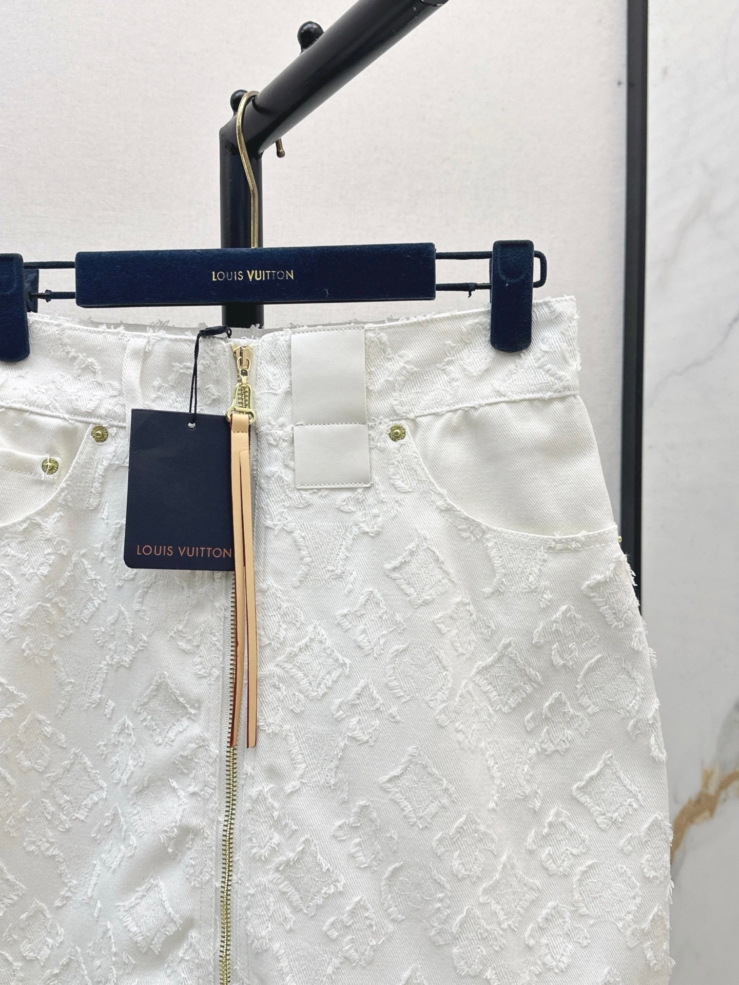 Loui* 25ss monogram jacquard denim skirt