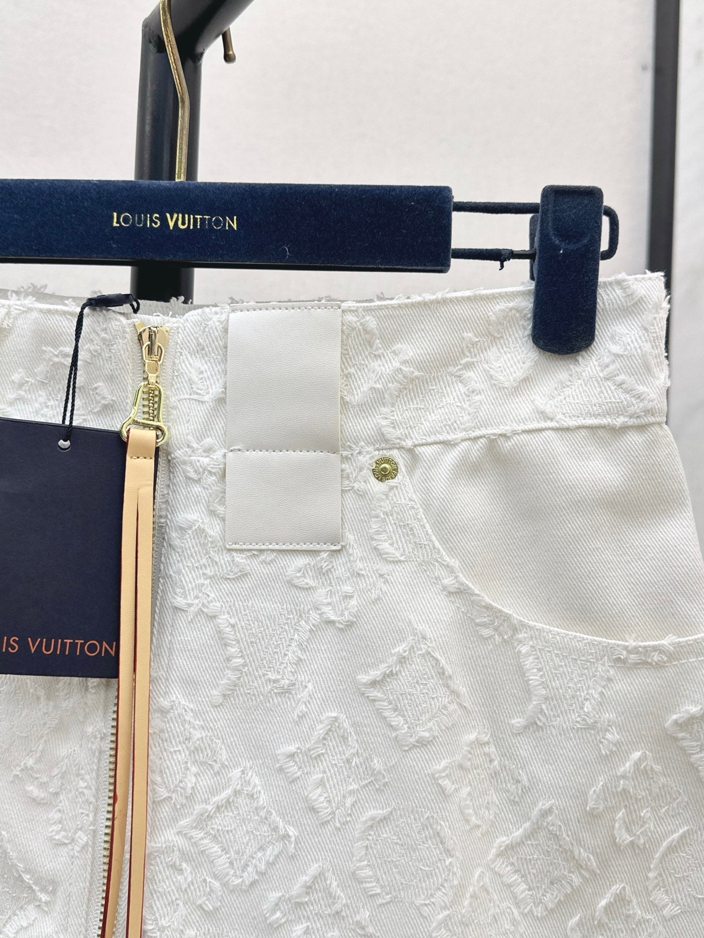 Loui* 25ss monogram jacquard denim skirt