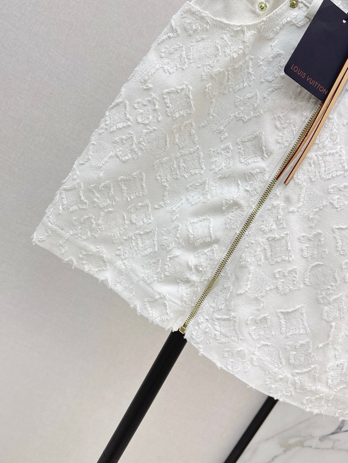 Loui* 25ss monogram jacquard denim skirt