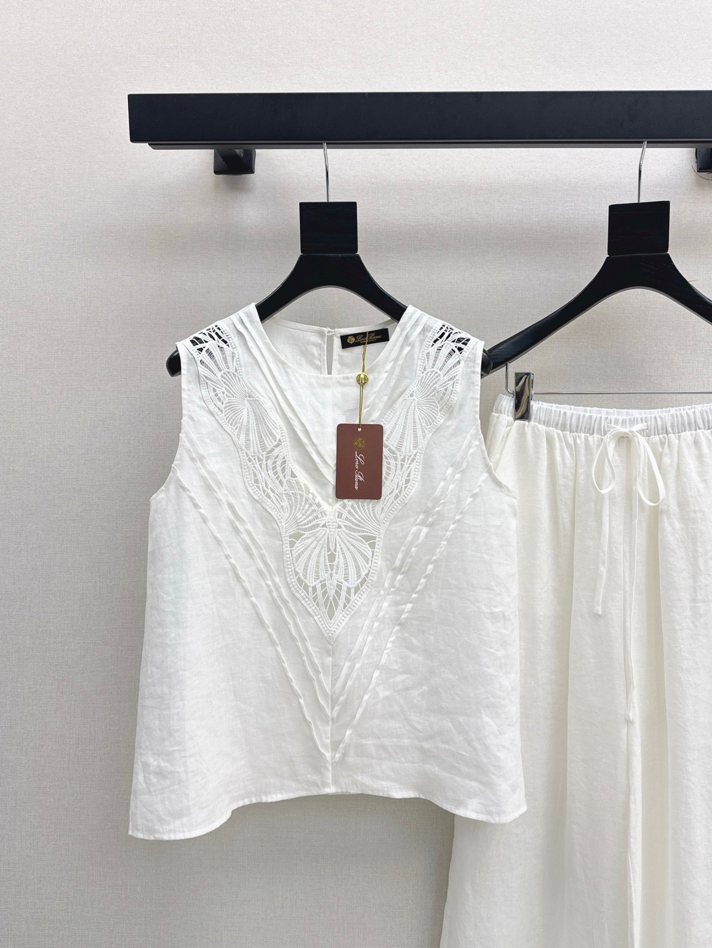 Lor*P 25ss embroidered linen suit