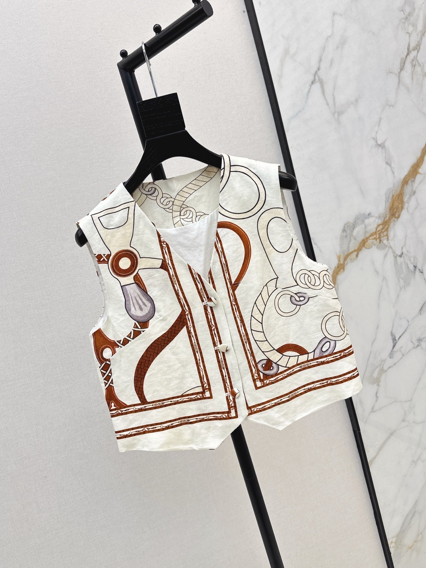 Herm* 25ss linen vest