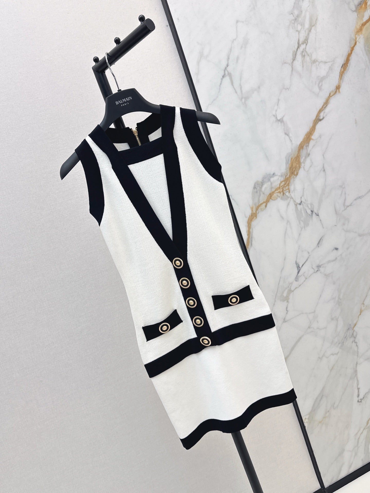 Balm* 25ss two-tone knit minidress