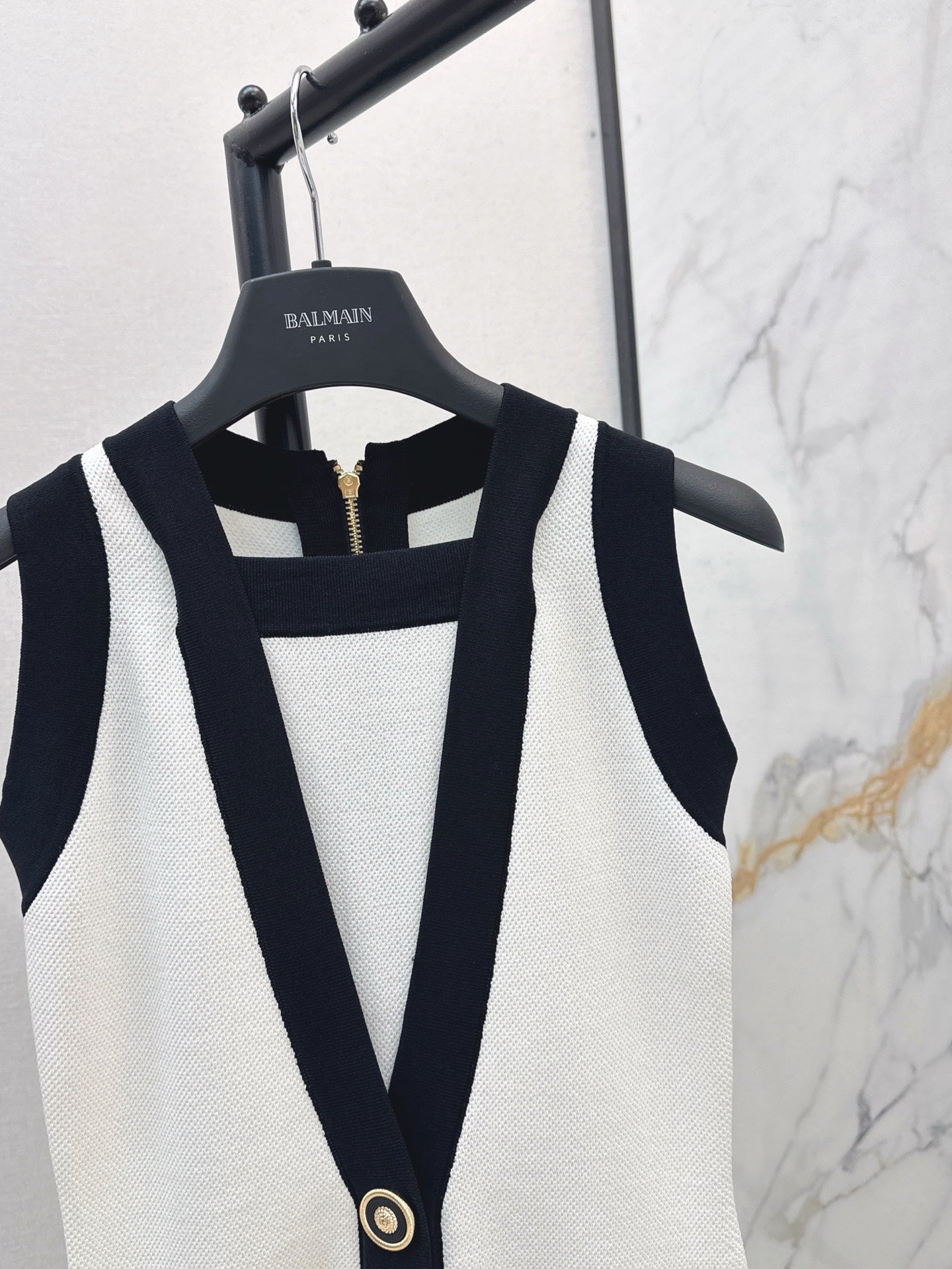 Balm* 25ss two-tone knit minidress