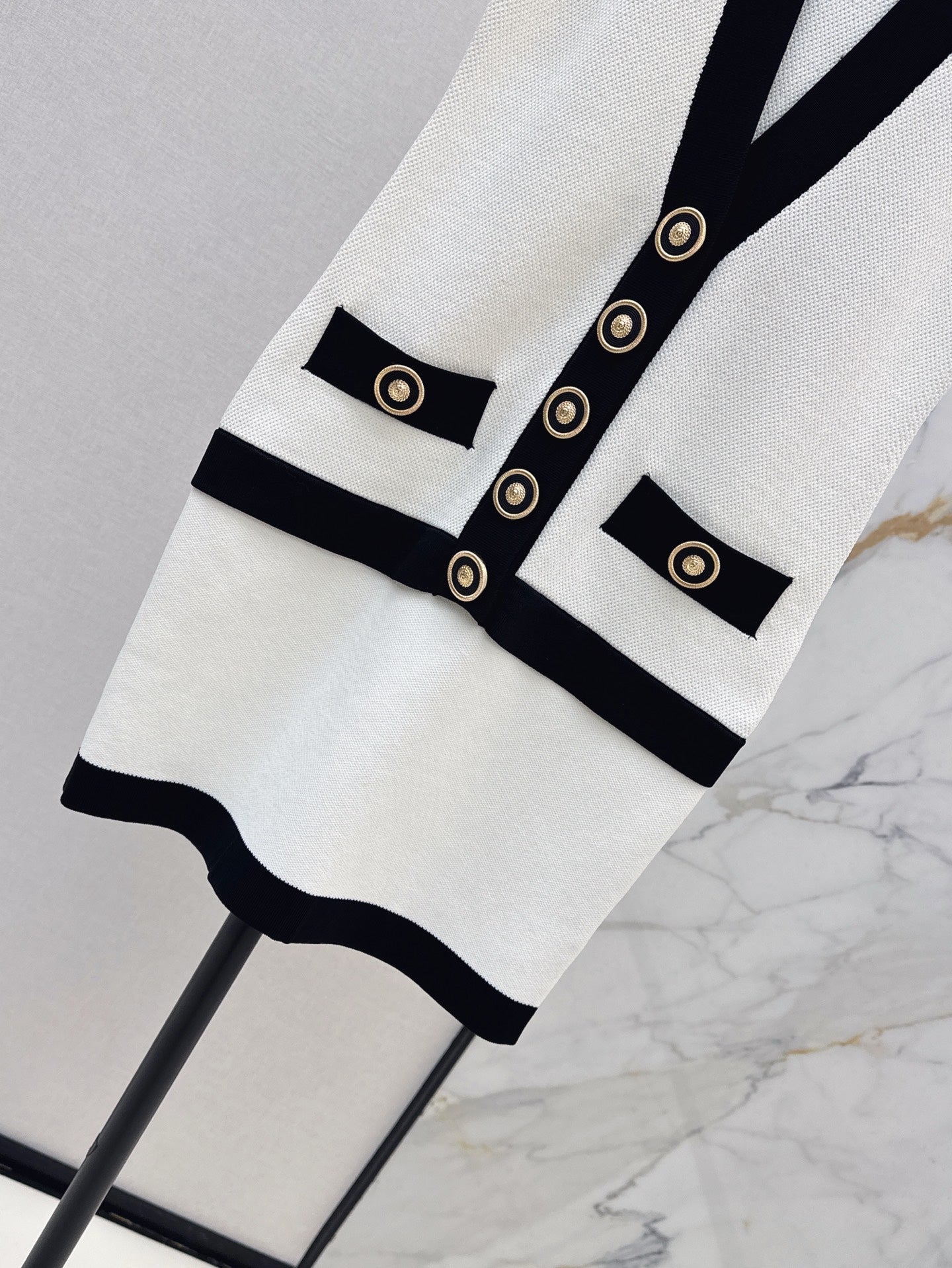 Balm* 25ss two-tone knit minidress