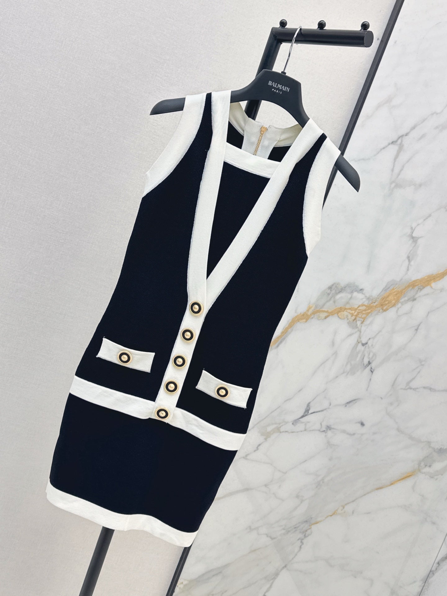 Balm* 25ss two-tone knit minidress