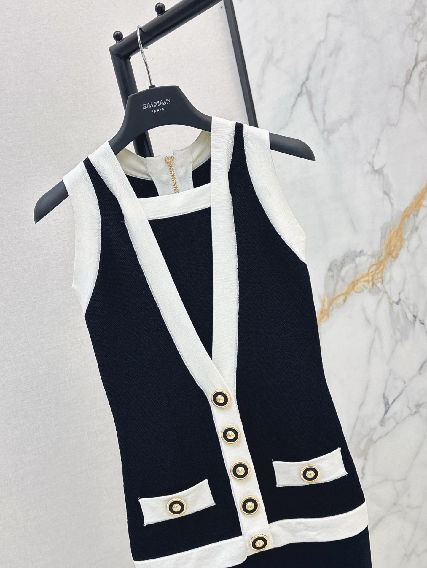 Balm* 25ss two-tone knit minidress