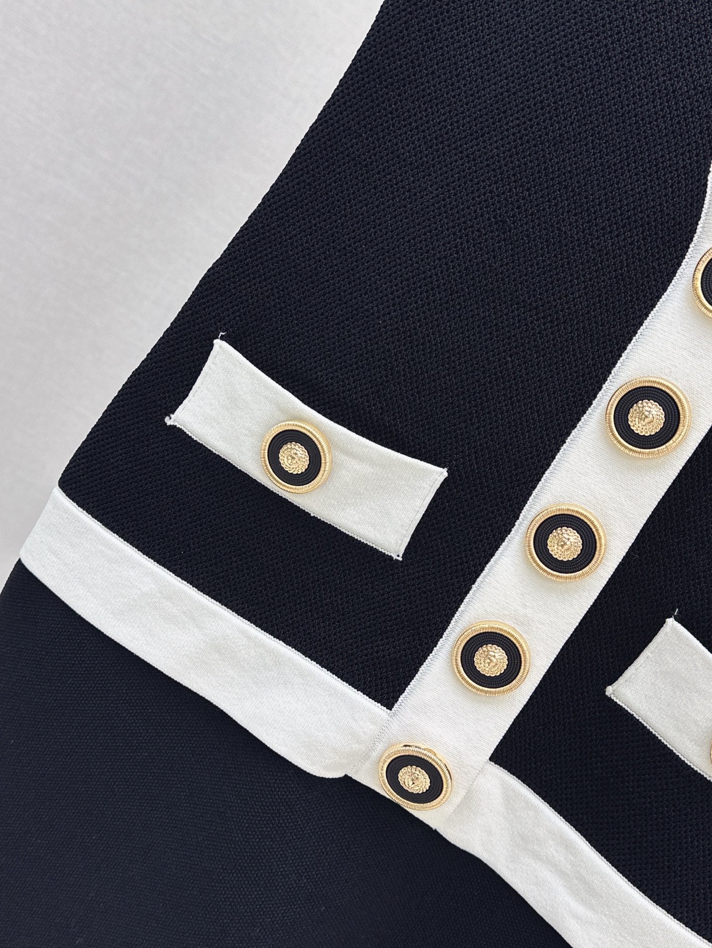 Balm* 25ss two-tone knit minidress