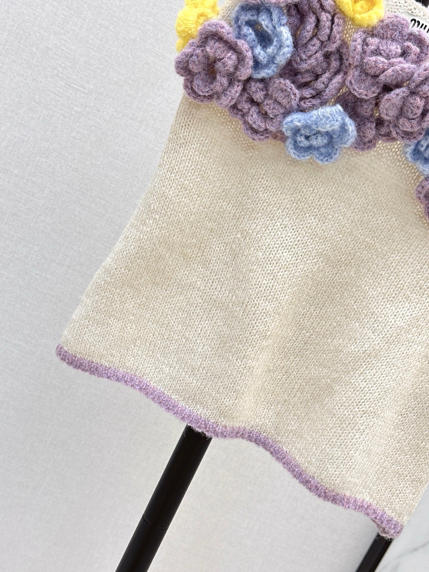 M*u 25ss 3D flower knitted camisole top