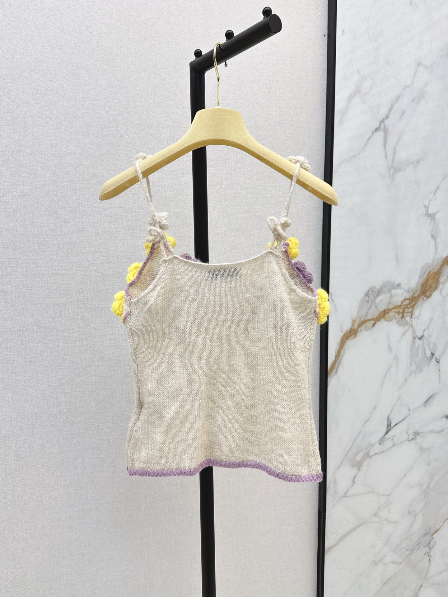 M*u 25ss 3D flower knitted camisole top