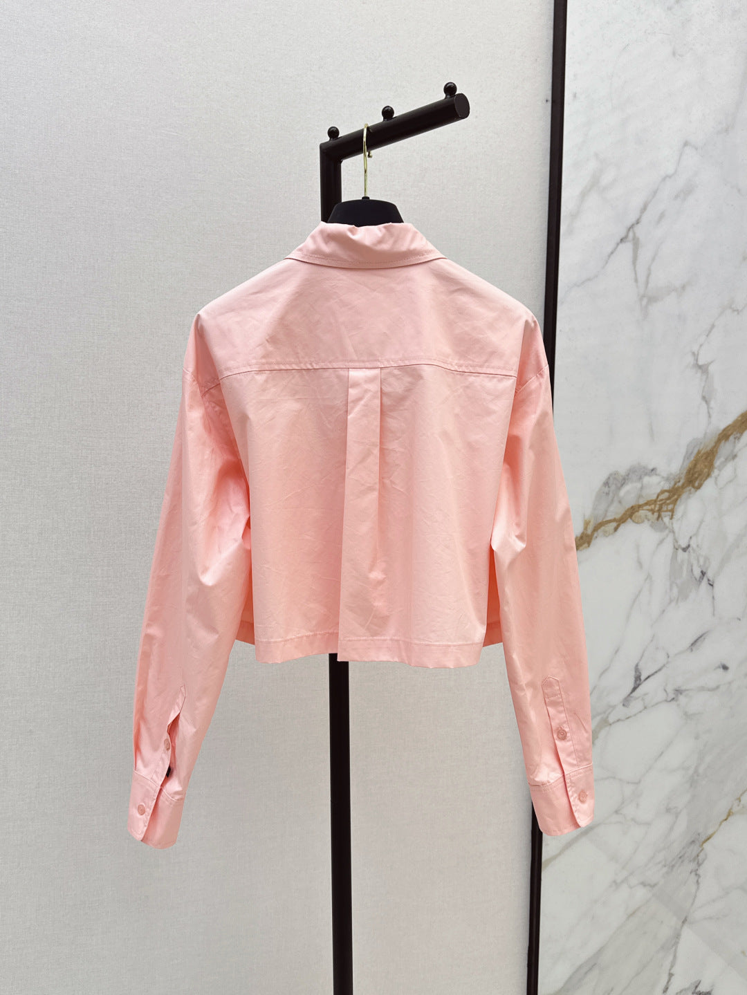 Loui* 25ss embroidered crop shirt