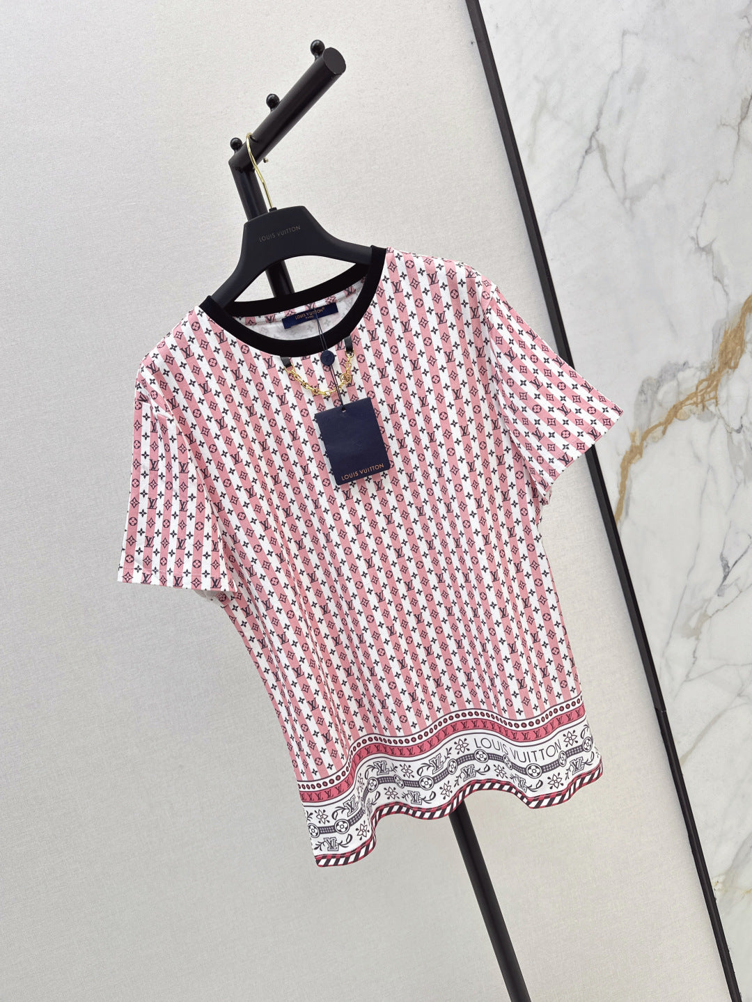 Loui* 25ss scarf print t-shirt