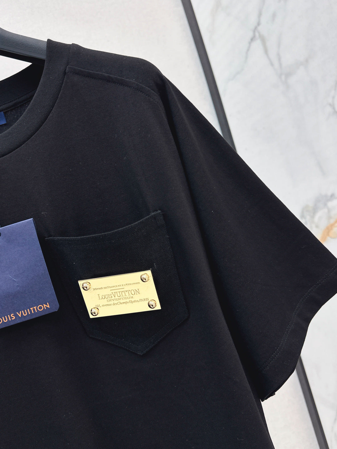 Loui* 25ss signature plaque t-shirt