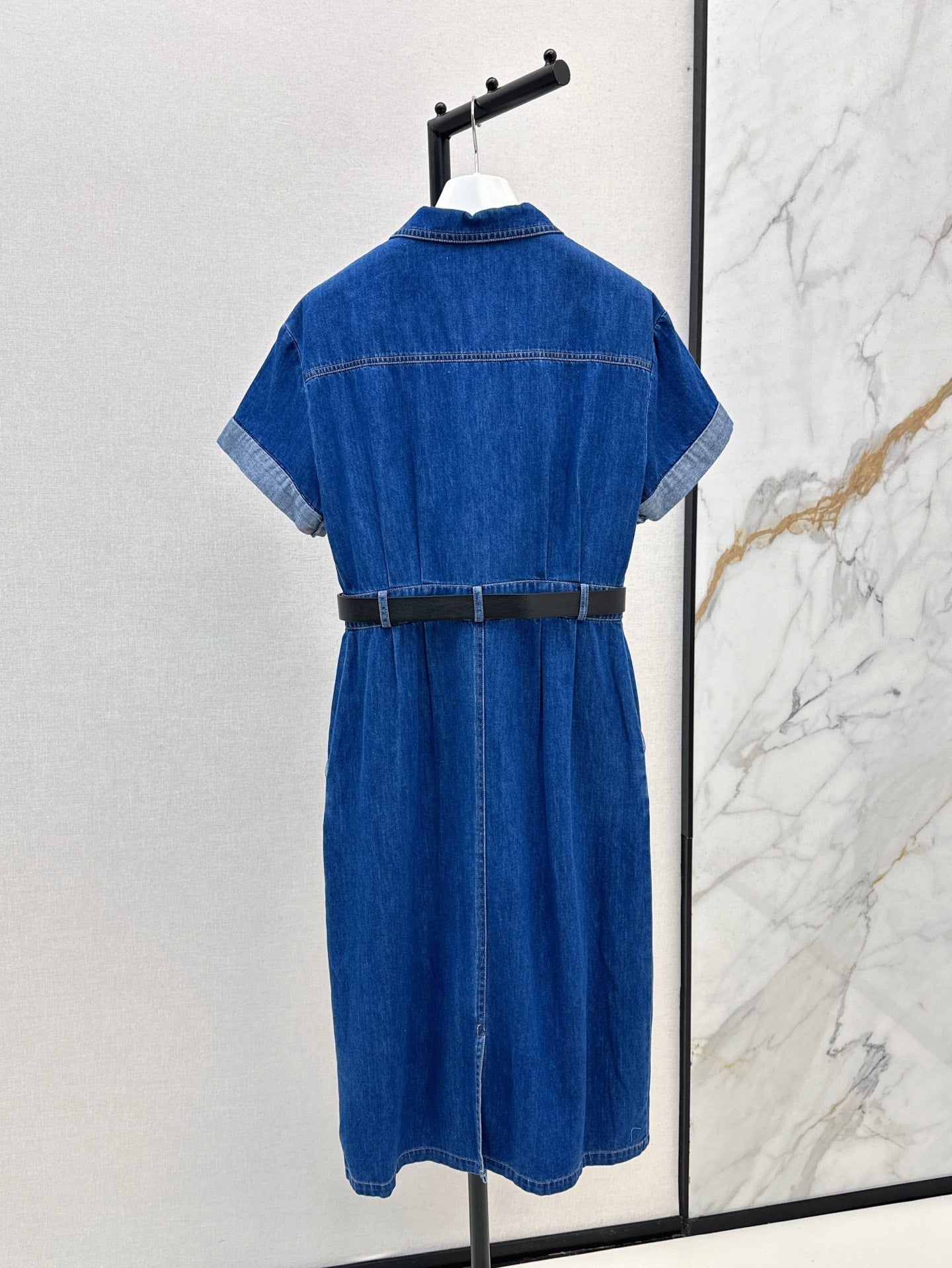 Loe* button belted denim dress