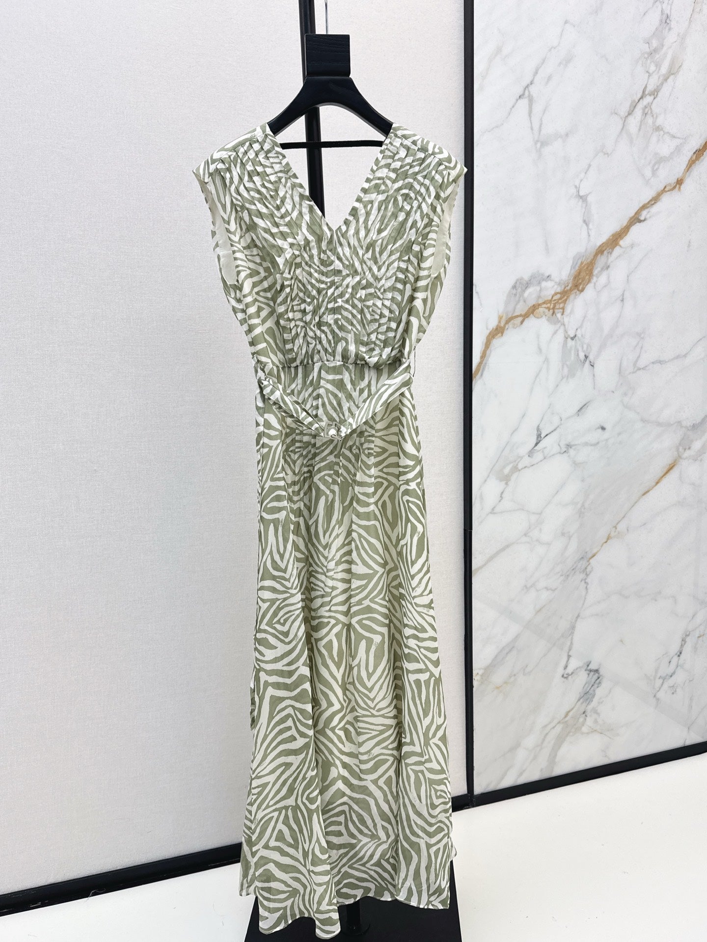 Brune*C V-neck silk long dress