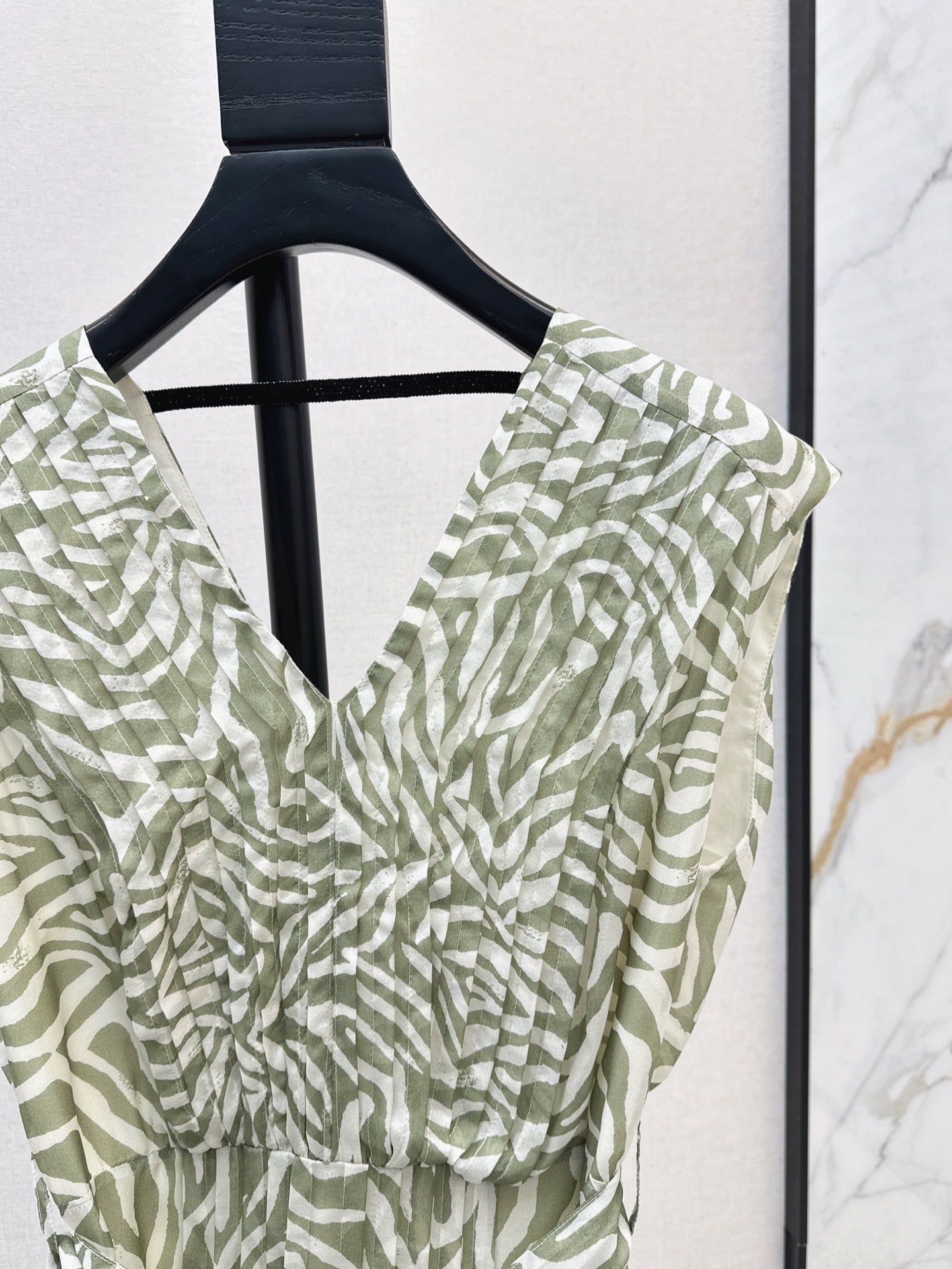 Brune*C V-neck silk long dress