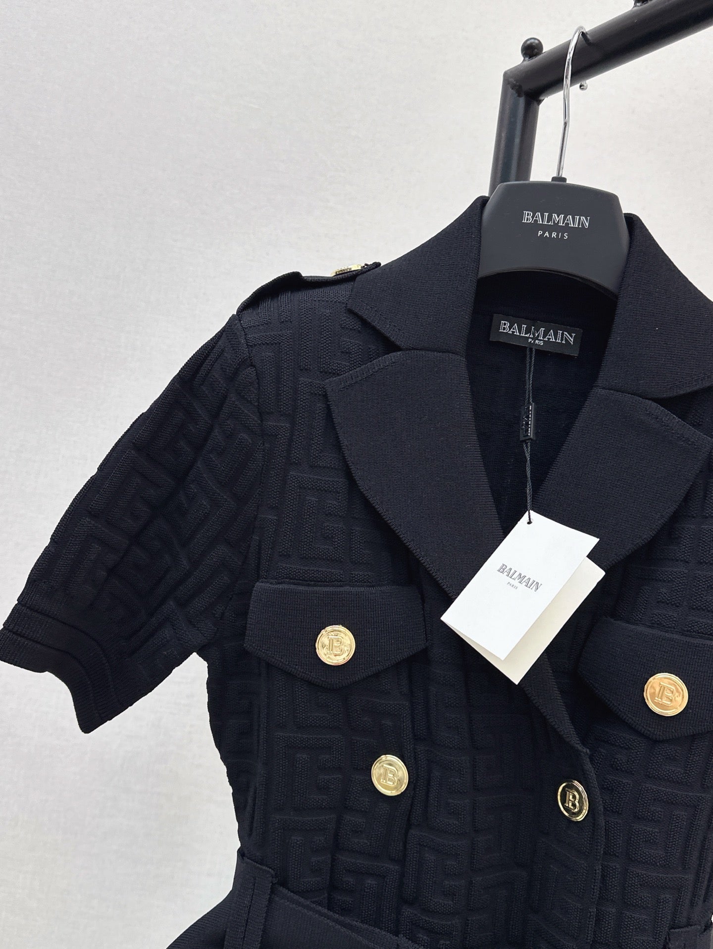 Balm* 25ss monogram knitted dress with gold buttons