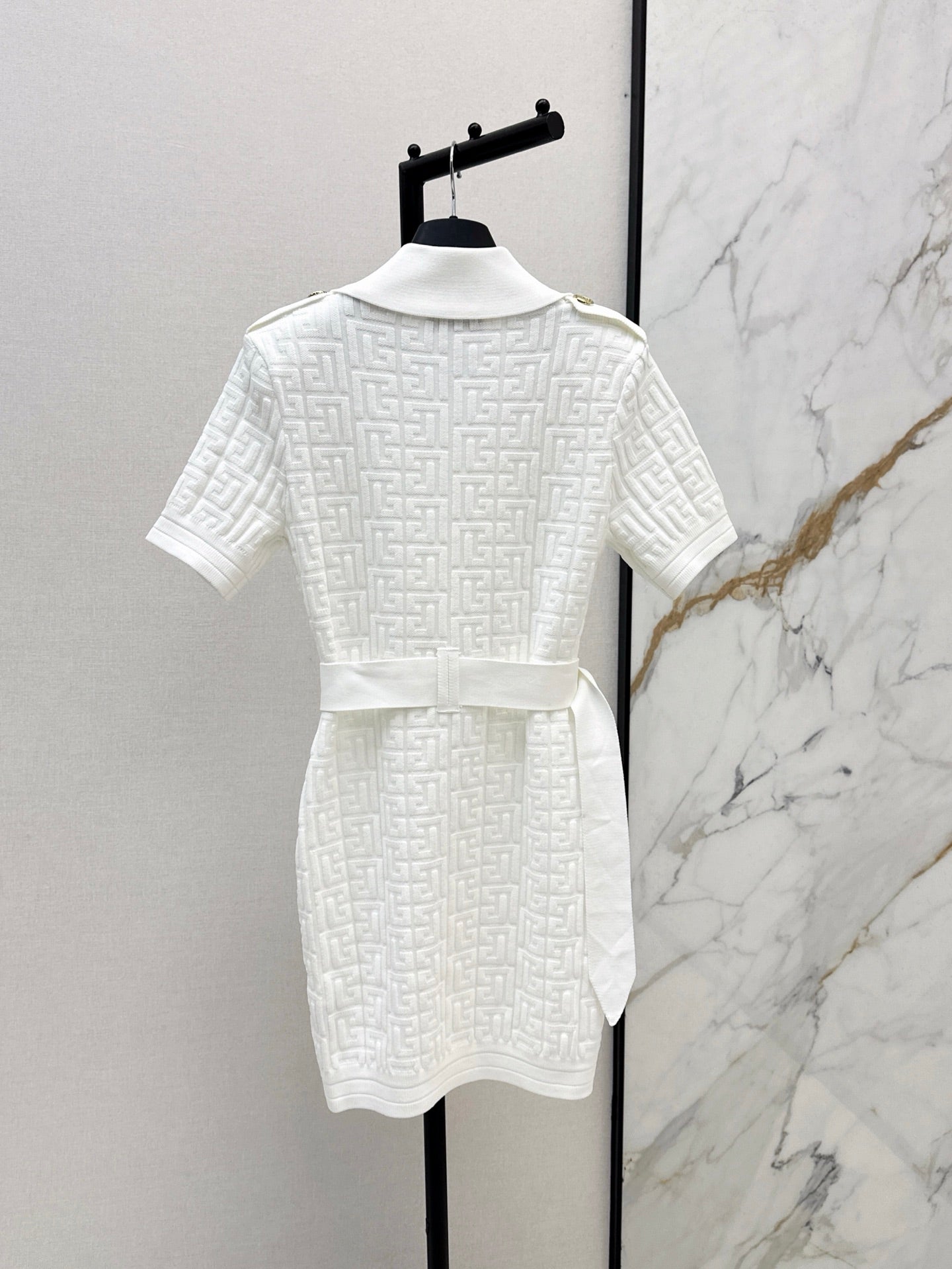 Balm* 25ss monogram knitted dress with gold buttons