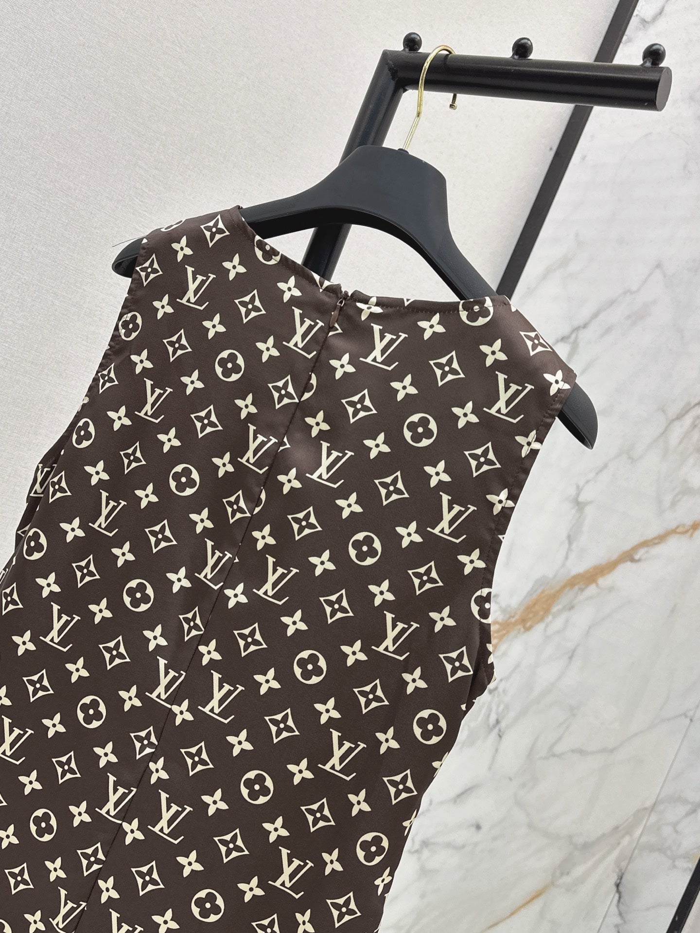 Loui* monogram pleated dress