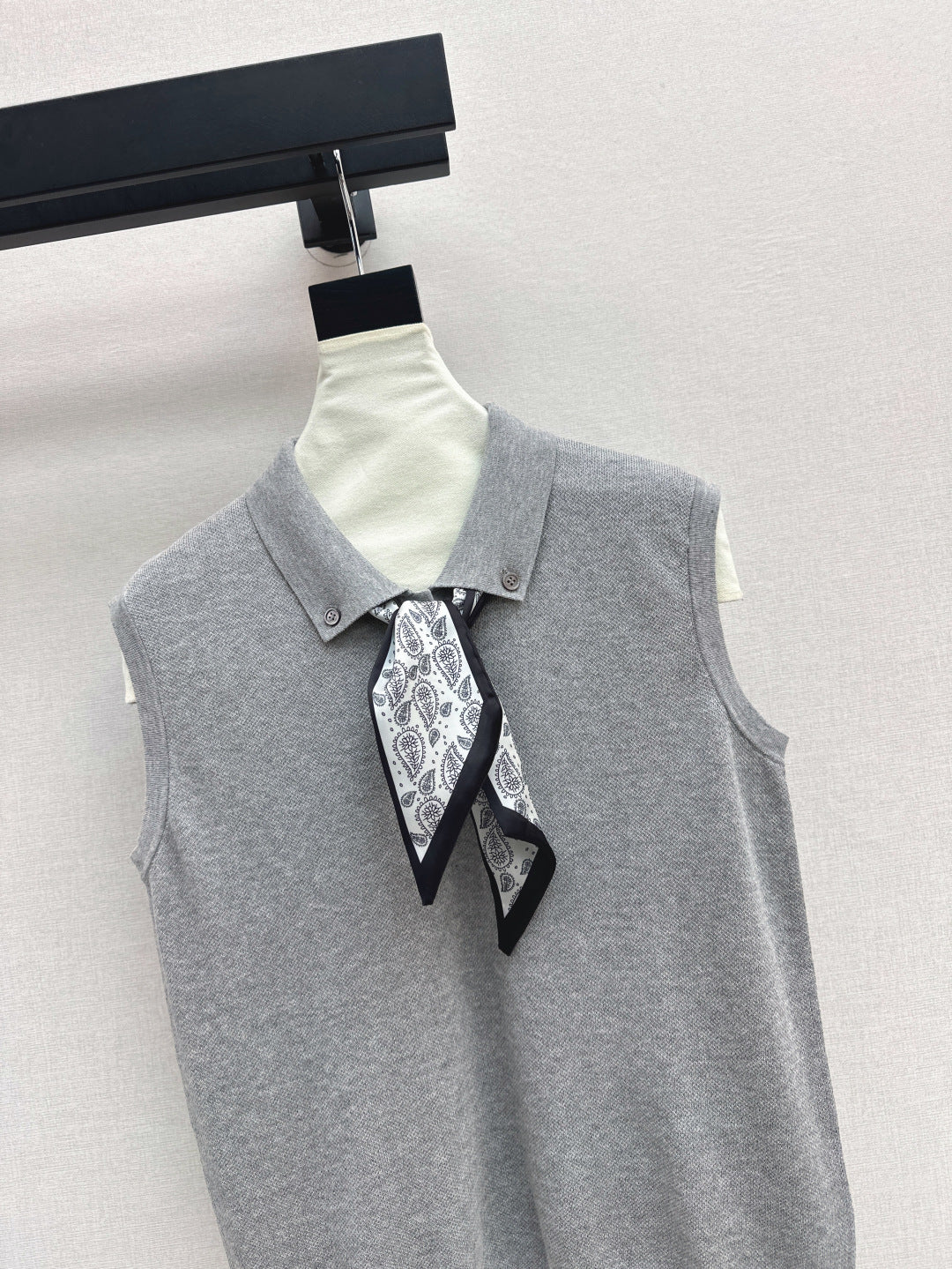 D*r scarves knit vest