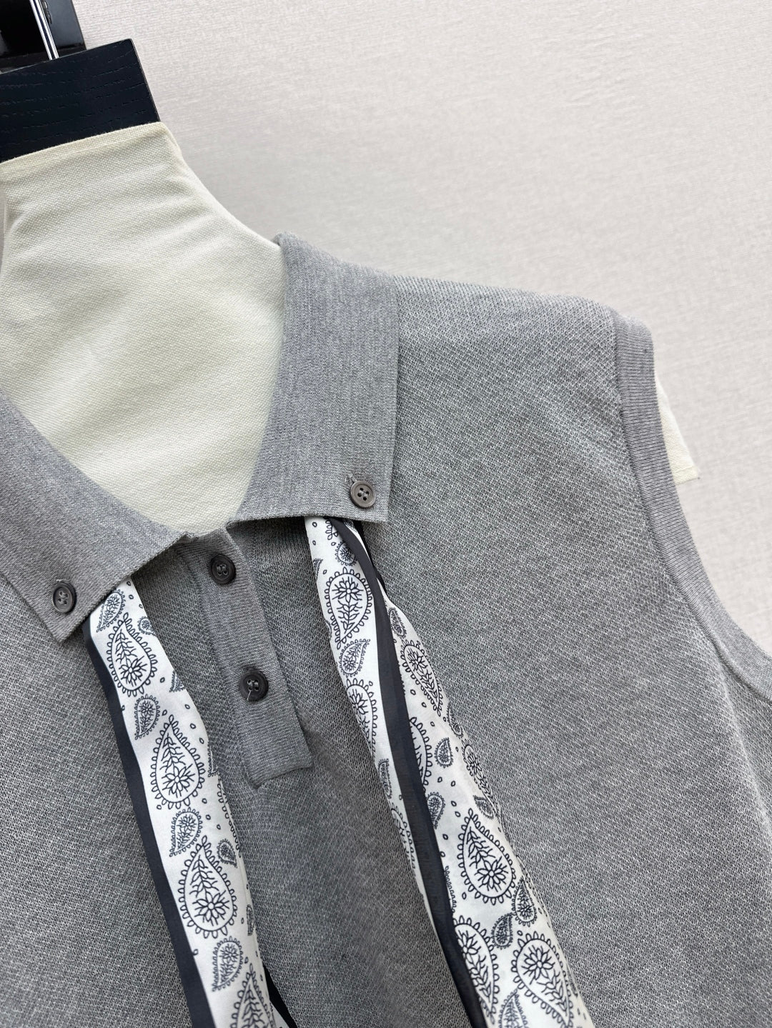 D*r scarves knit vest