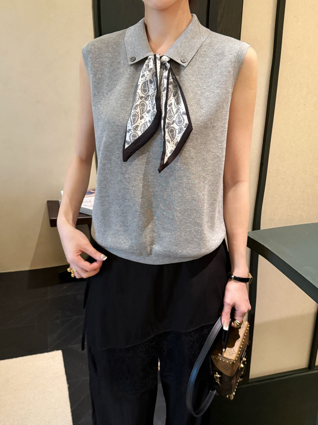 D*r scarves knit vest